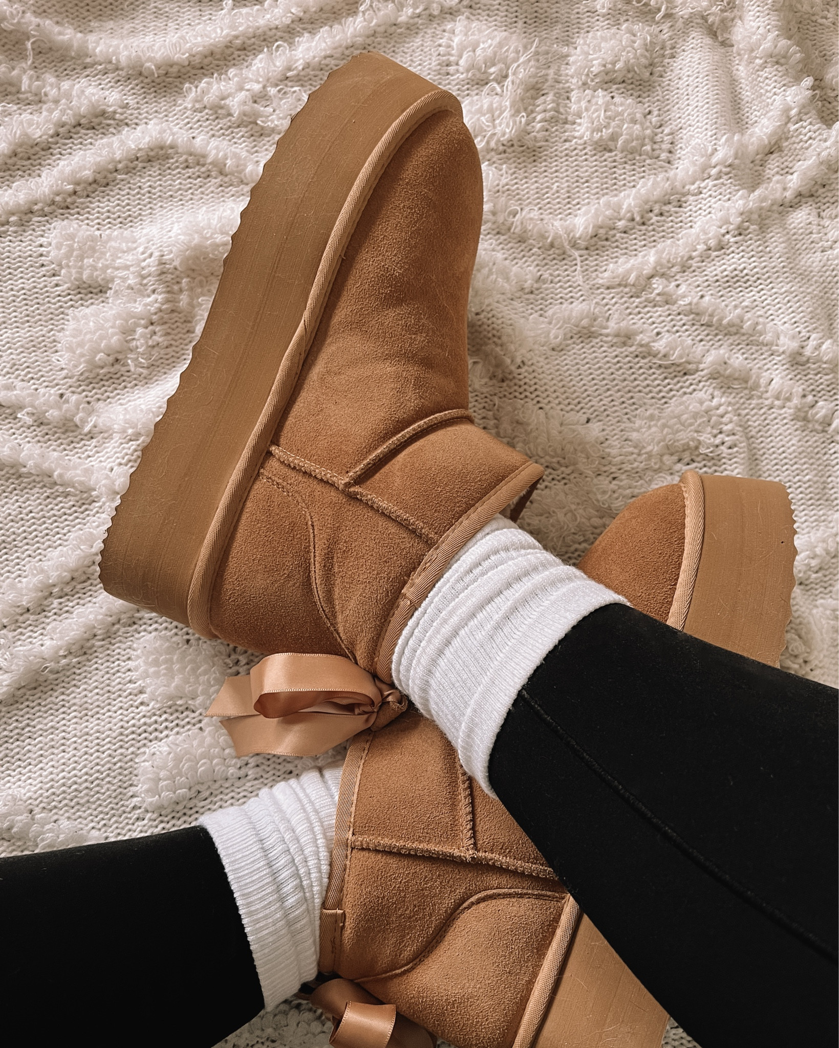 Amazon find on Prime Day sale - platform mini boots. These Ugg ultra mini look for less are super cozy and come with ribbons for the cutest bow diy! I’m usually a 9.5-10 (10 in Uggs) and got a 10 in these & they fit perfectly!


#LTKsale #LTKsapatos #LTKautumn