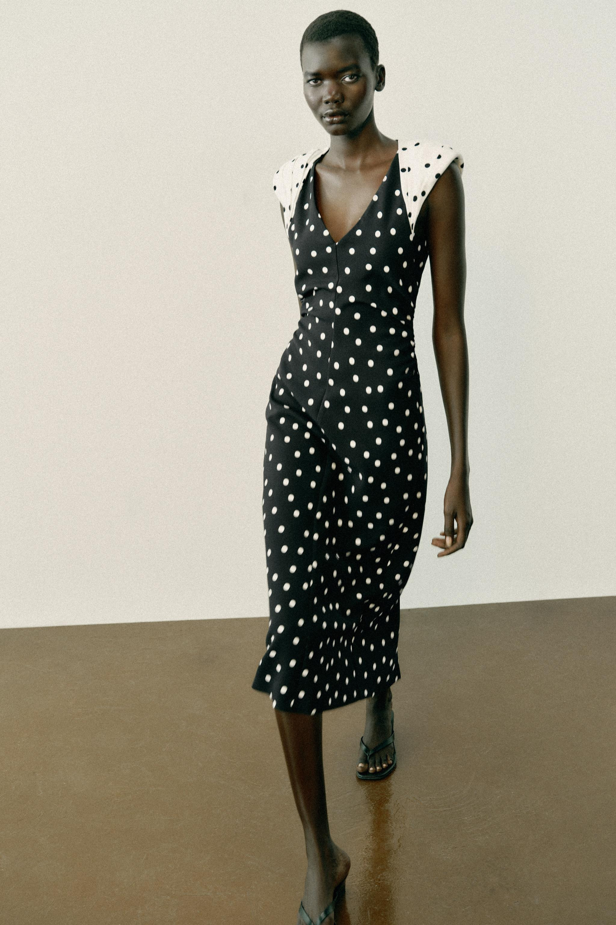 POLKA DOT MIDI DRESS WITH SHOULDER PADS | Zara US