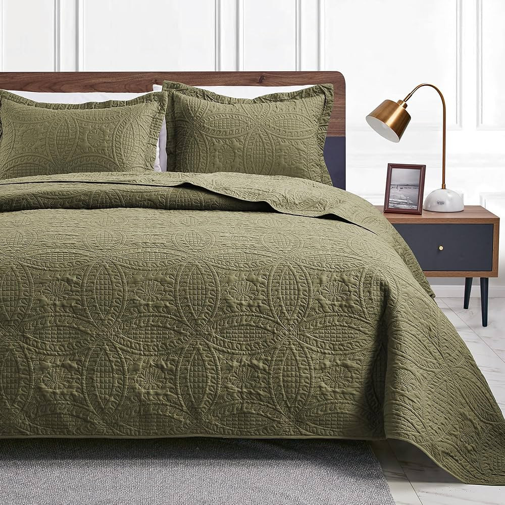 Love's cabin King Size Quilt Bedding Set Green Bedspreads - Bed Summer Quilt Lightweight Microfib... | Amazon (US)
