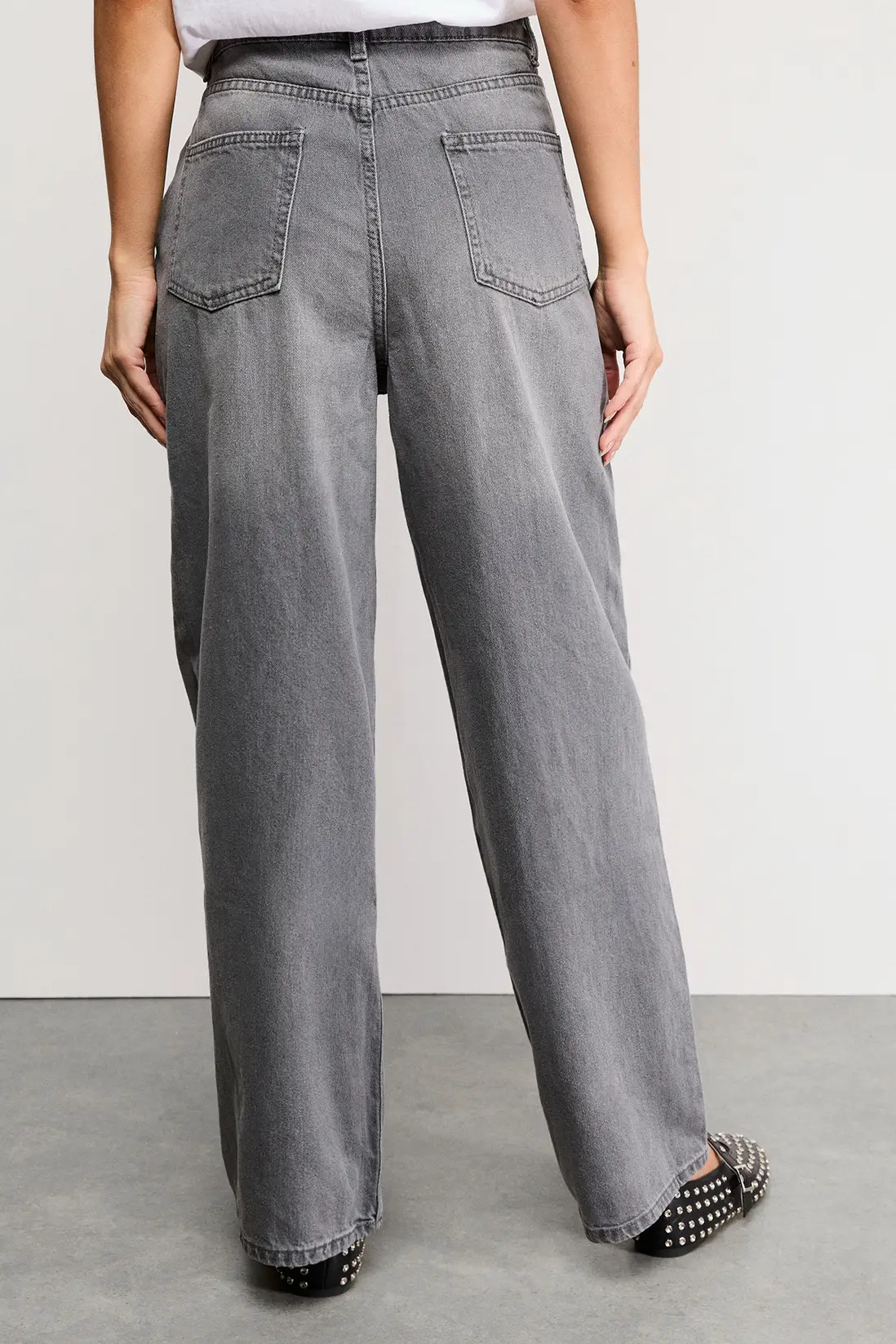 Washed Low Rise Denim Boyfriend Jean | Boohoo.com (UK & IE)