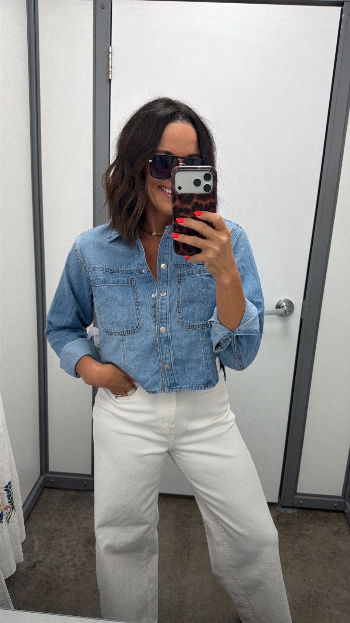 This denim button-up looks so much more expensive than it is. It seriously gives me Madewell vibes for a fraction of the price, and I know I’ll be wearing it year-round.

Wearing an XS.
5’3” for reference.

#walmartfinds #walmartfashion #walmartdeals #denimstyle #madewellvibes #affordablefashion #everydaystyle #ltkstyle
