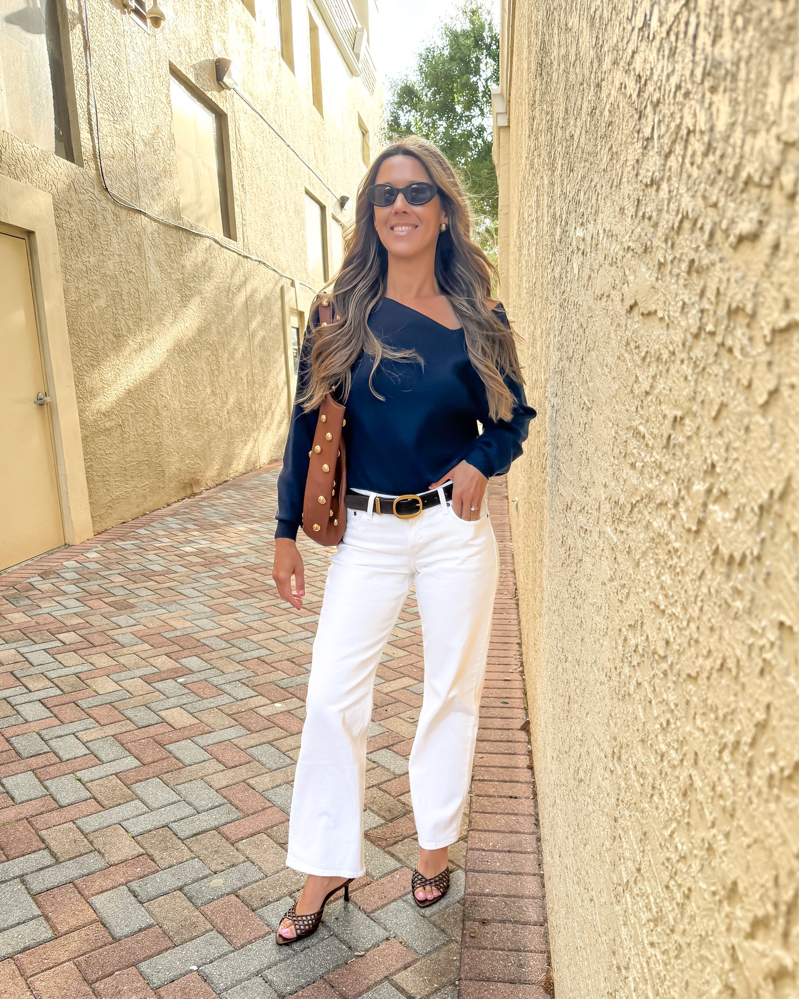 Low rise jeans that pass the squat test! @abercrombie size 25

#LTKSaleAlert #LTKSeasonal