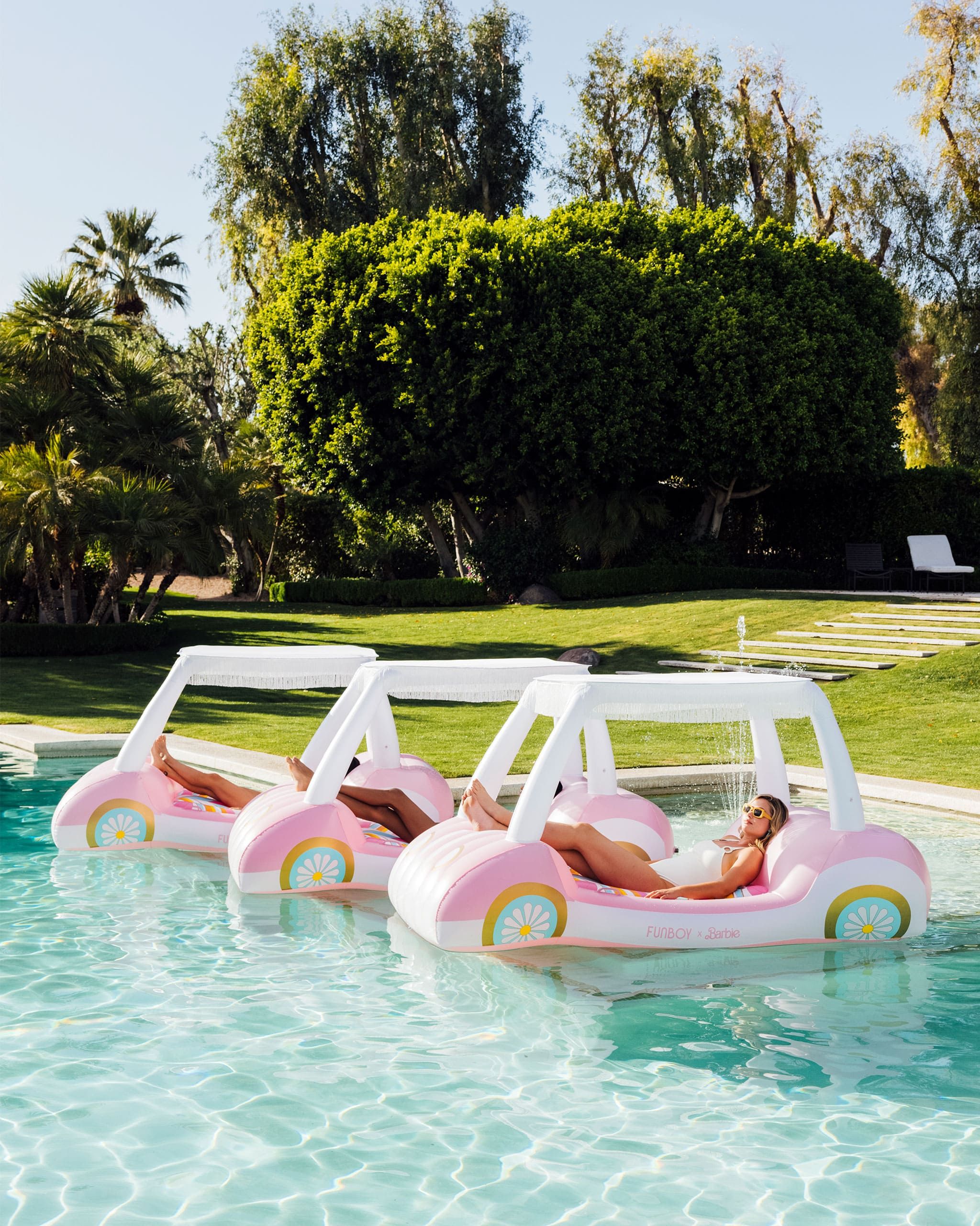 FUNBOY x Malibu Barbie™ Golf Cart Pool Float | FUNBOY