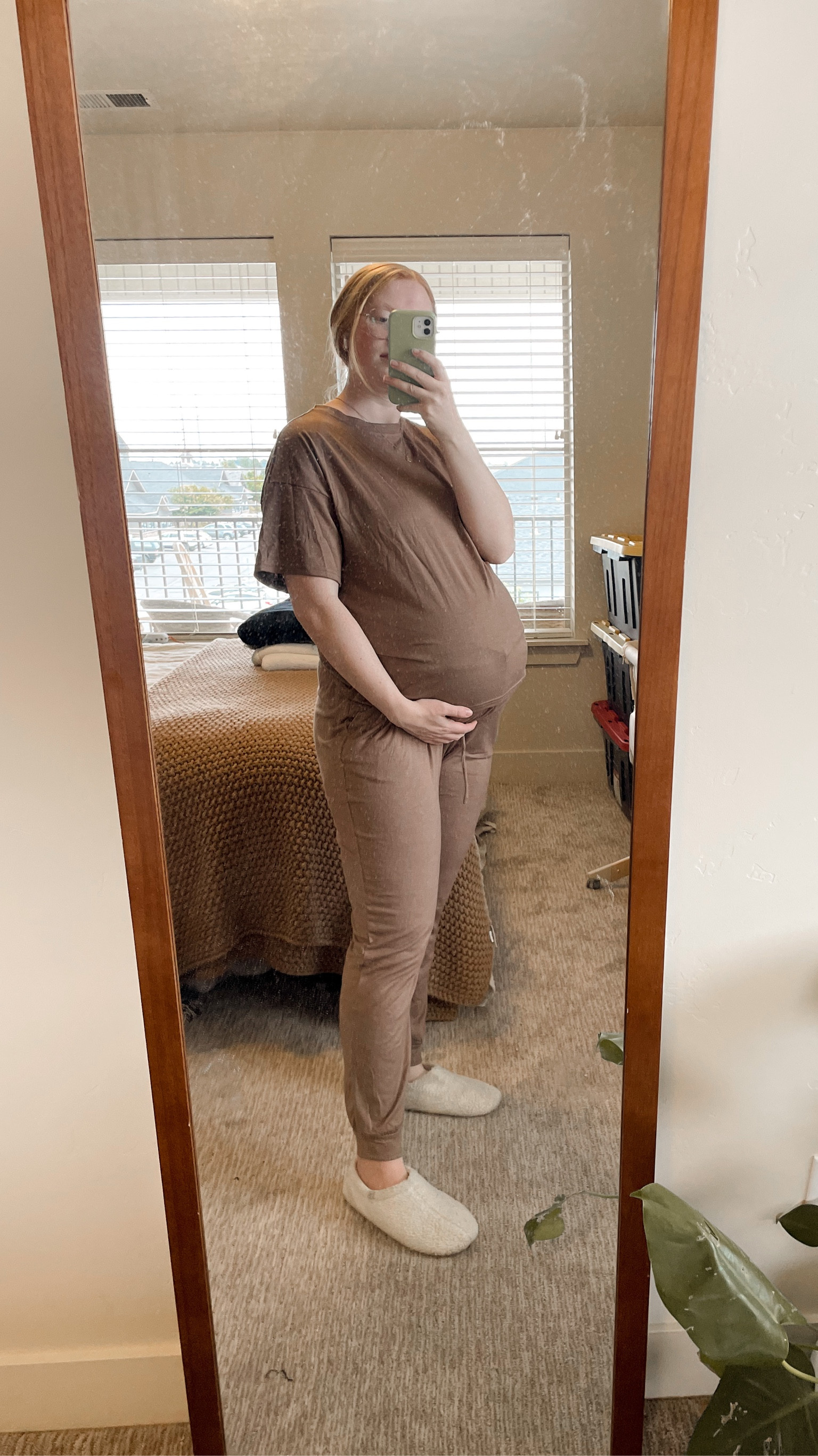 My coming home outfit for the hospital + super comfy lounge set! I sized up to a large for pregnancy! 

#LTKunder50 #LTKbump #LTKstyletip