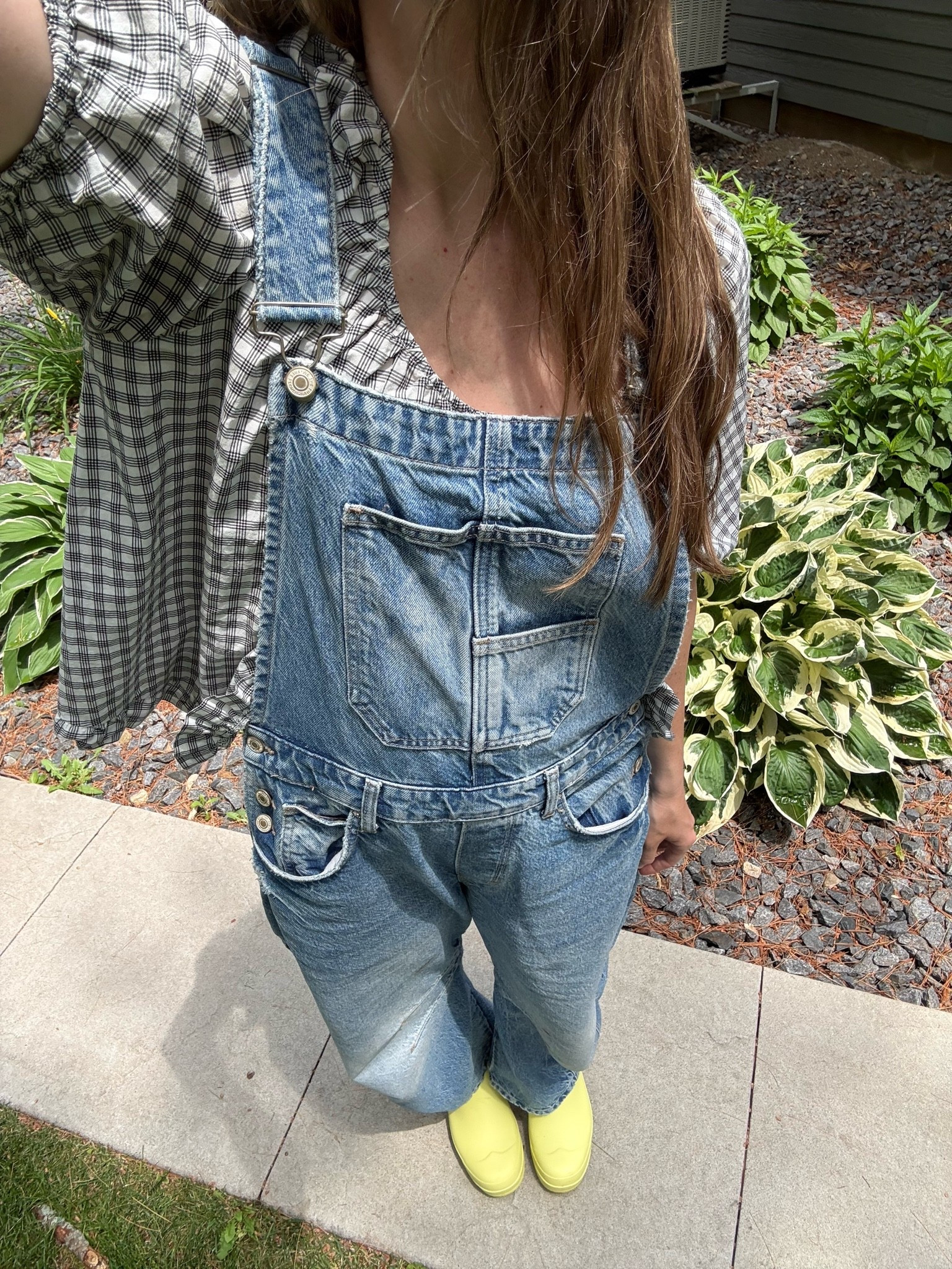 wearing a small in top and overalls! simple and comfy summer outfit, nursing friendly

#LTKootd #LTKmomlife