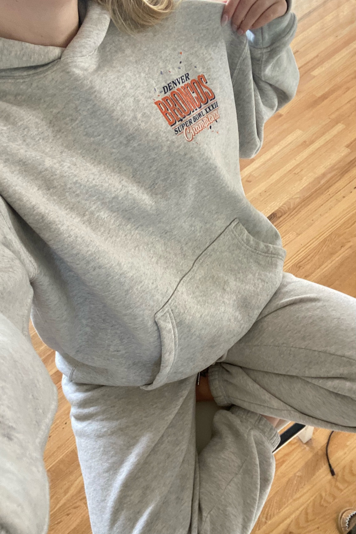 cozy Sunday football fit. The softest hoodie and sweatpants to exist! Sweatpants come in a bunch of colors and hoodie comes in most NFL teams! 

#LTKTravel #LTKSeasonal #LTKFindsUnder100