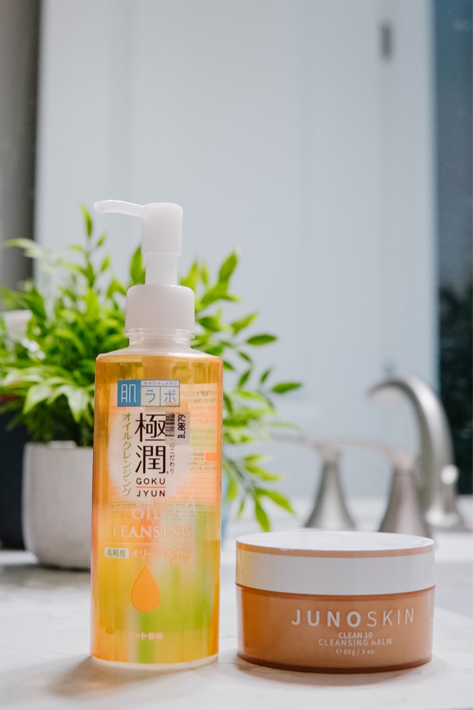 Cleansing oil #facewash #skincare

#LTKbeauty