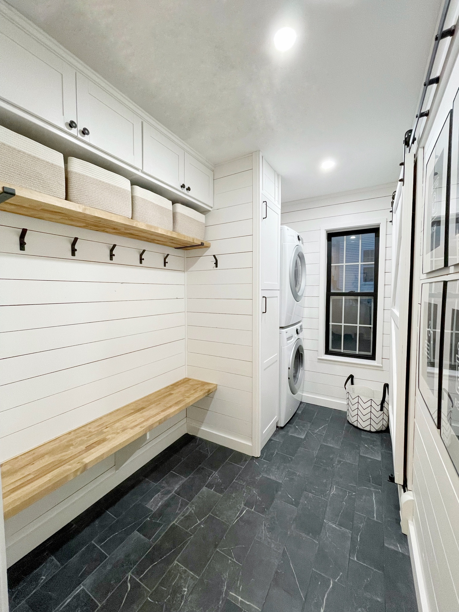 Mud Room. Full details on the blog! www.tantrumsandtools.com

Free laundry room set downloadable print - visit the blog!

#mudroom #laundryroom

#LTKhome #LTKunder50