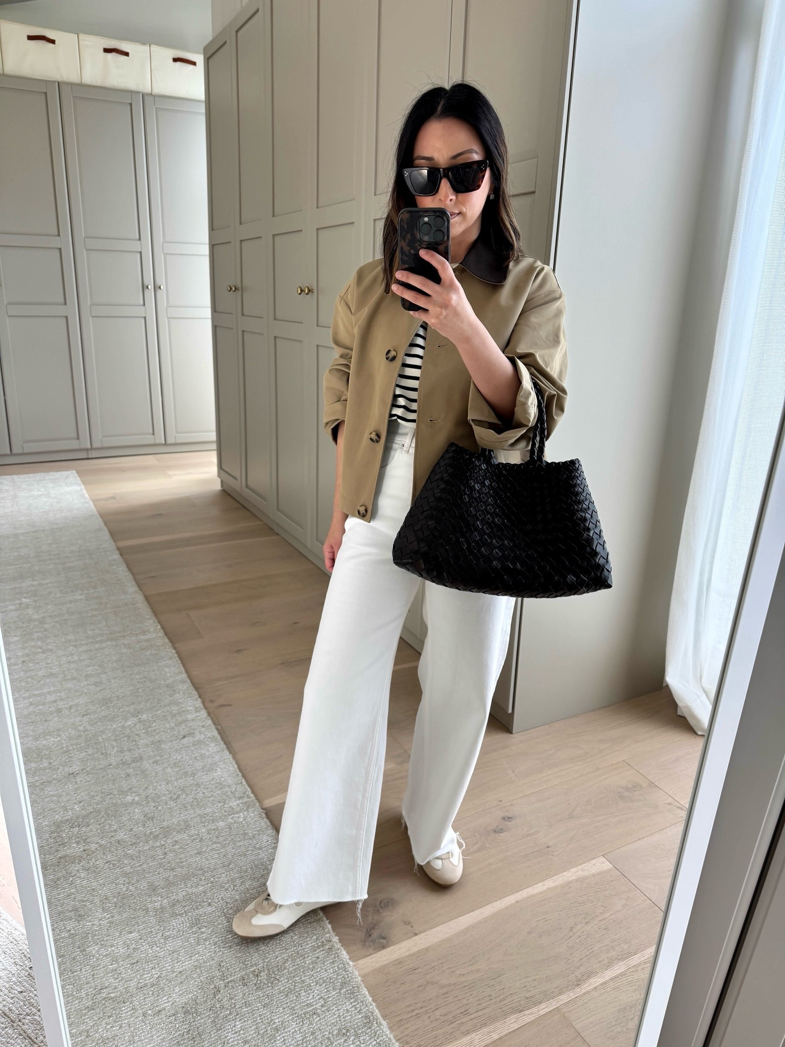 Under $60 neutral sneakers from Zara. Run tts and very comfy. Love the colors on this one!

Zara jacket xs
Kule tee medium
Everlane Sailor 2.0 wide leg jeans 25 - cut hems 
Zara sneakers 6
Dragon Diffusion bag small
Celine sunglasses
Dorsey earrings medium

#LTKmomlife #LTKootd #LTKPetite