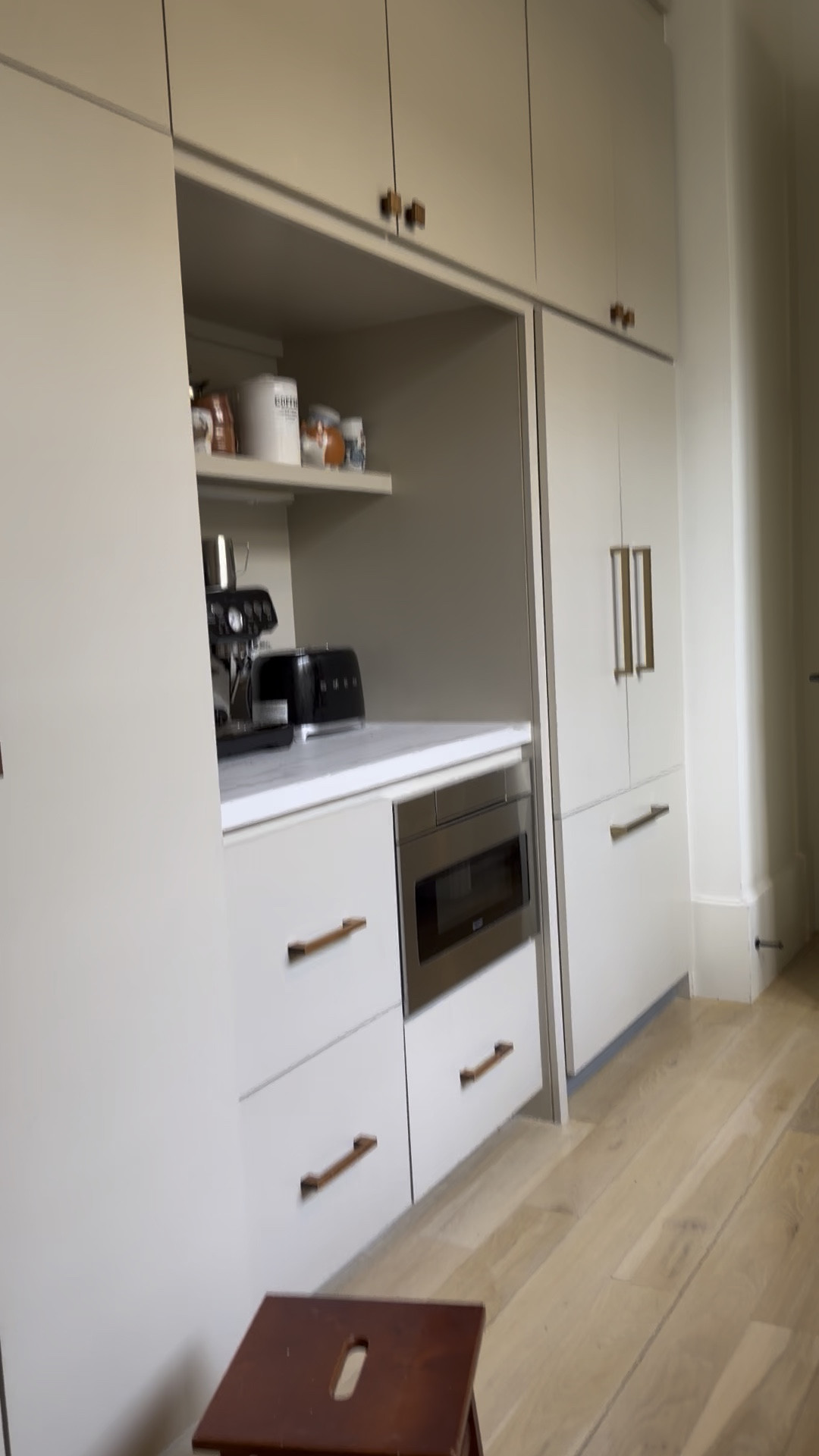 This look was all about an upgrade to a casual t-shirt and jeans. This is a Victoria Beckham tee with Veronica Beard trousers and an old green jacket from Anine Bing! 

PS The jeans are on sale!  

 #LTKdayinmylife #LTKgrwm #LTKWorkwear