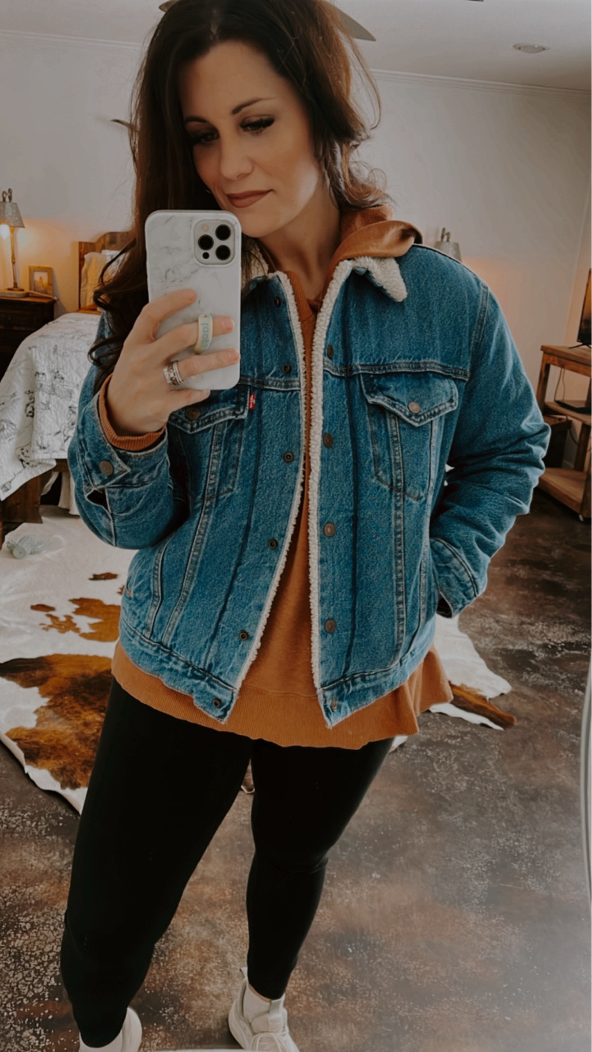 Wearing my favorite Levi Jacket today! Goes with anything and a timeless wardrobe piece. 🤍

#LTKstyletip