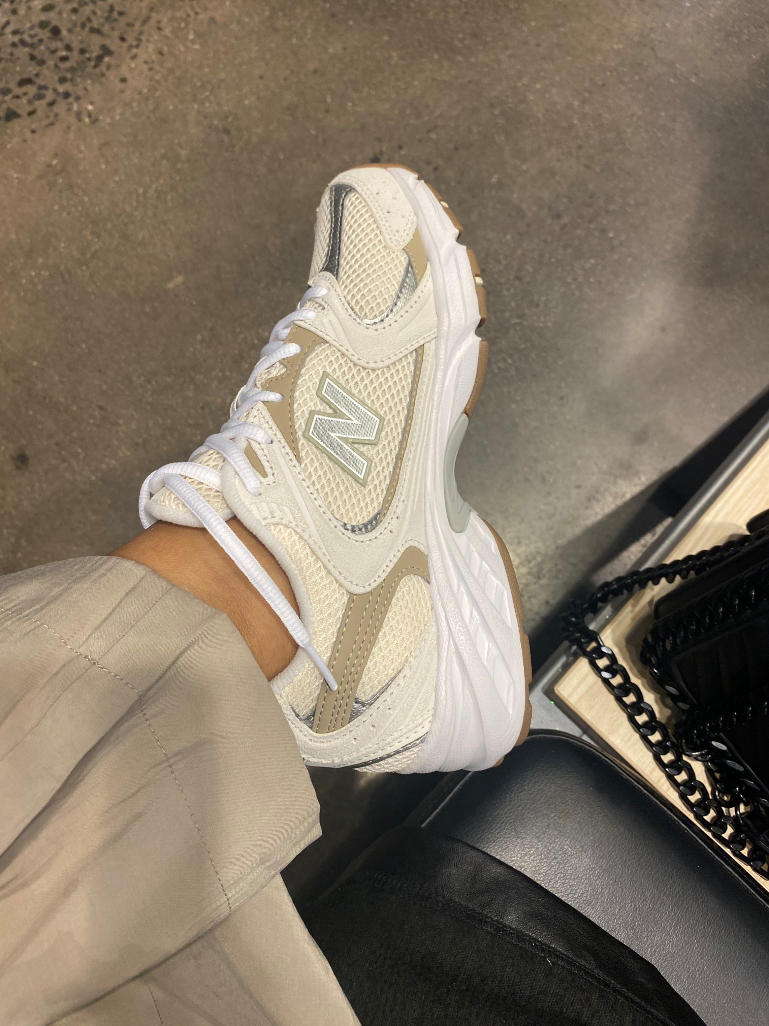 New Balance 530’w

#LTKHalloween #LTKStyleTip #LTKShoeCrush