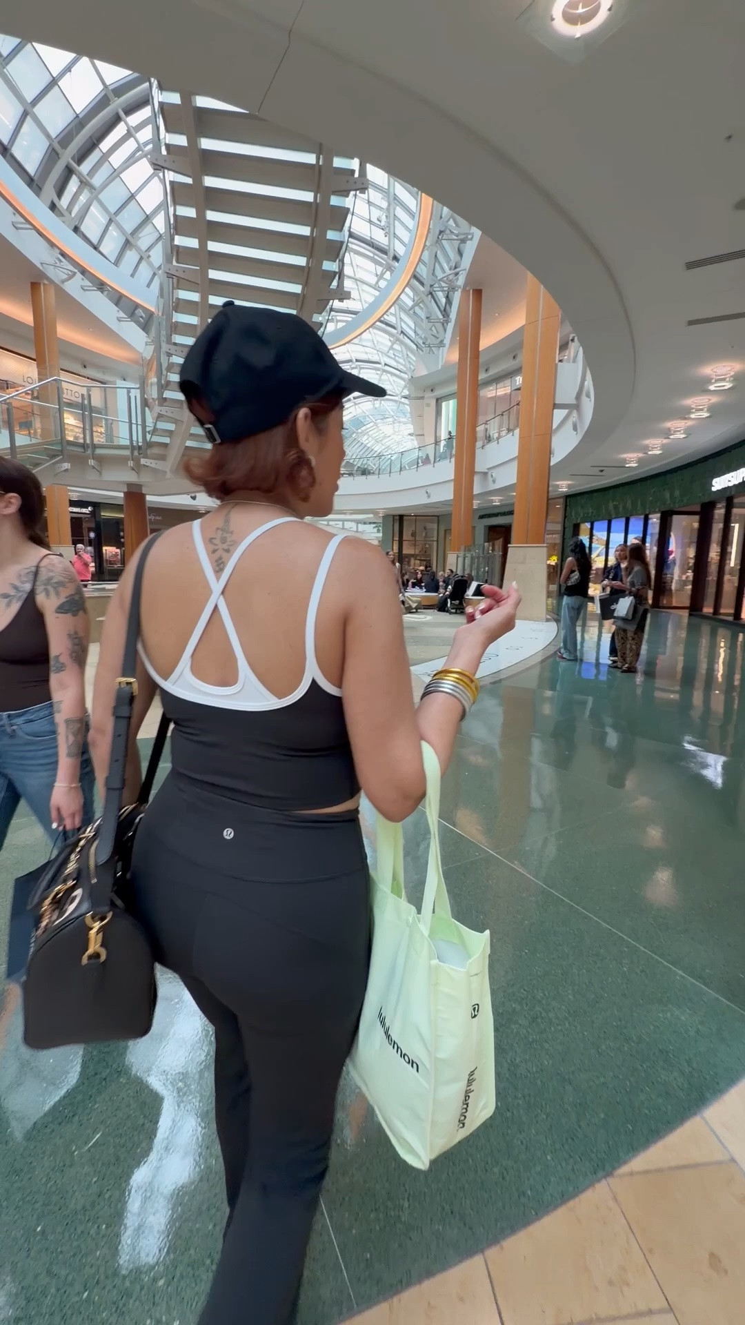 Shopping time! I can live in workout clothes!😍🤣 linked below!

#LTKootd #LTKActive #LTKfitnessgoals