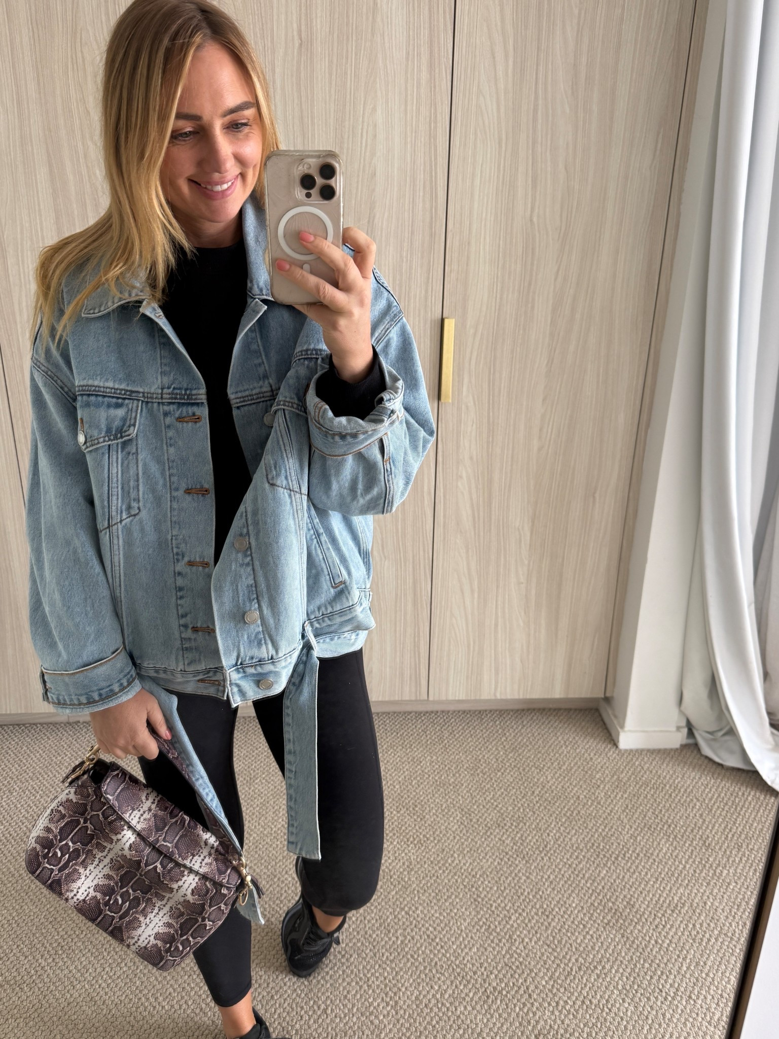 Taking a mental photograph of this outfit as I need it on repeat. 

#LTKaustralia #LTKnewzealand #LTKstyletip