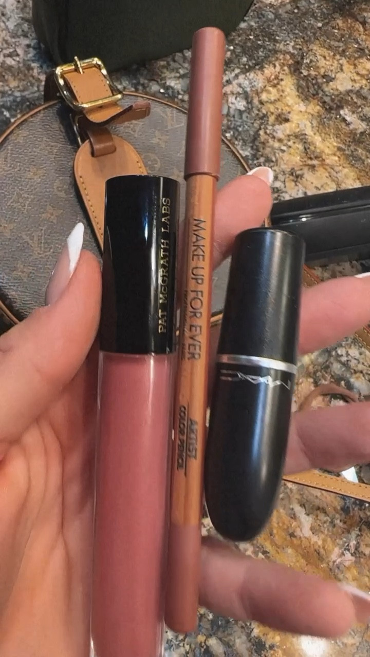 You new besties 💄 👄 #neutrallip #poutylip #lipcombo #nyeready 

#LTKHoliday #LTKunder50 #LTKcurves