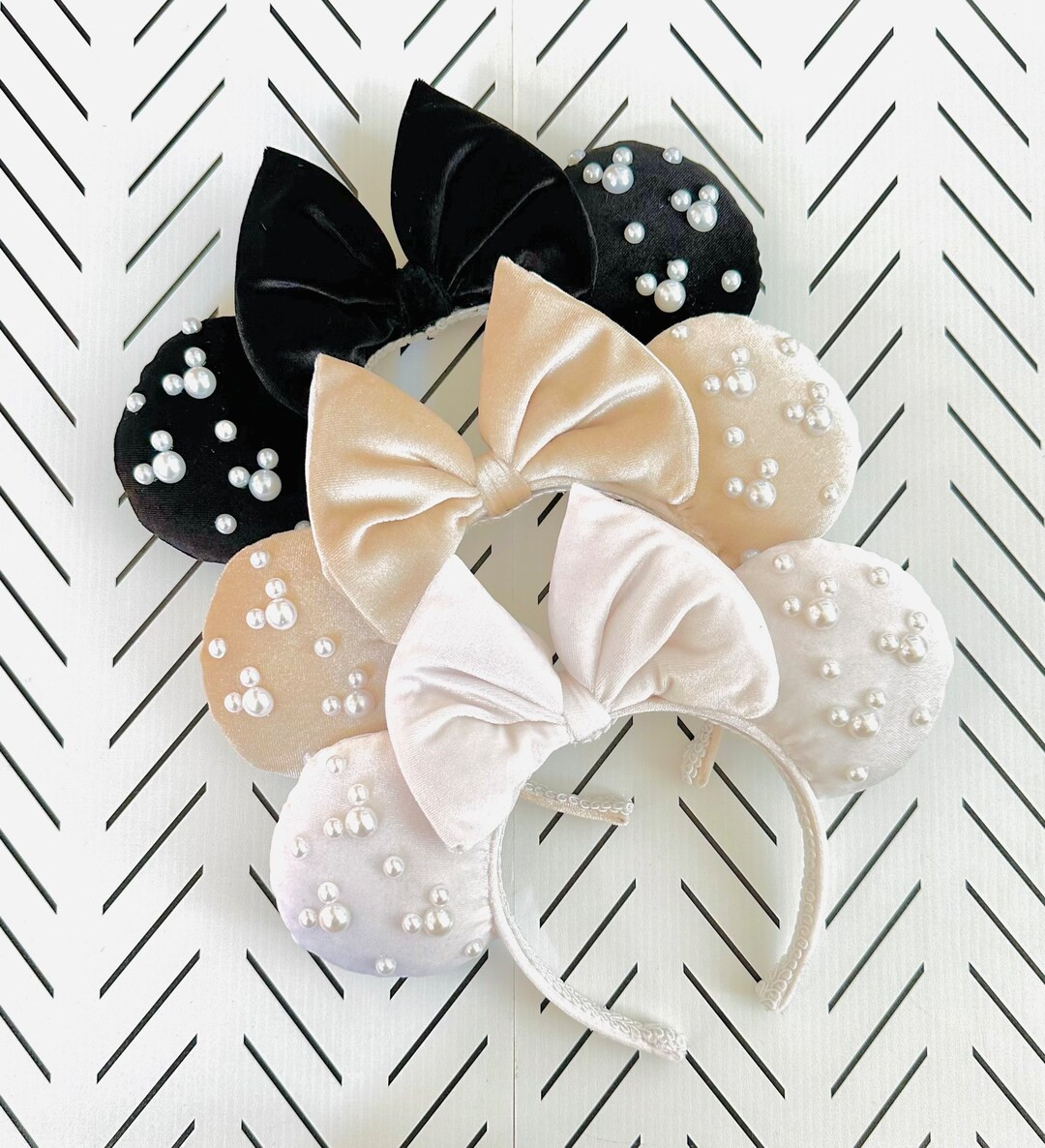 Velvet Pearl Minnie Mouse Ears - Etsy | Etsy (US)