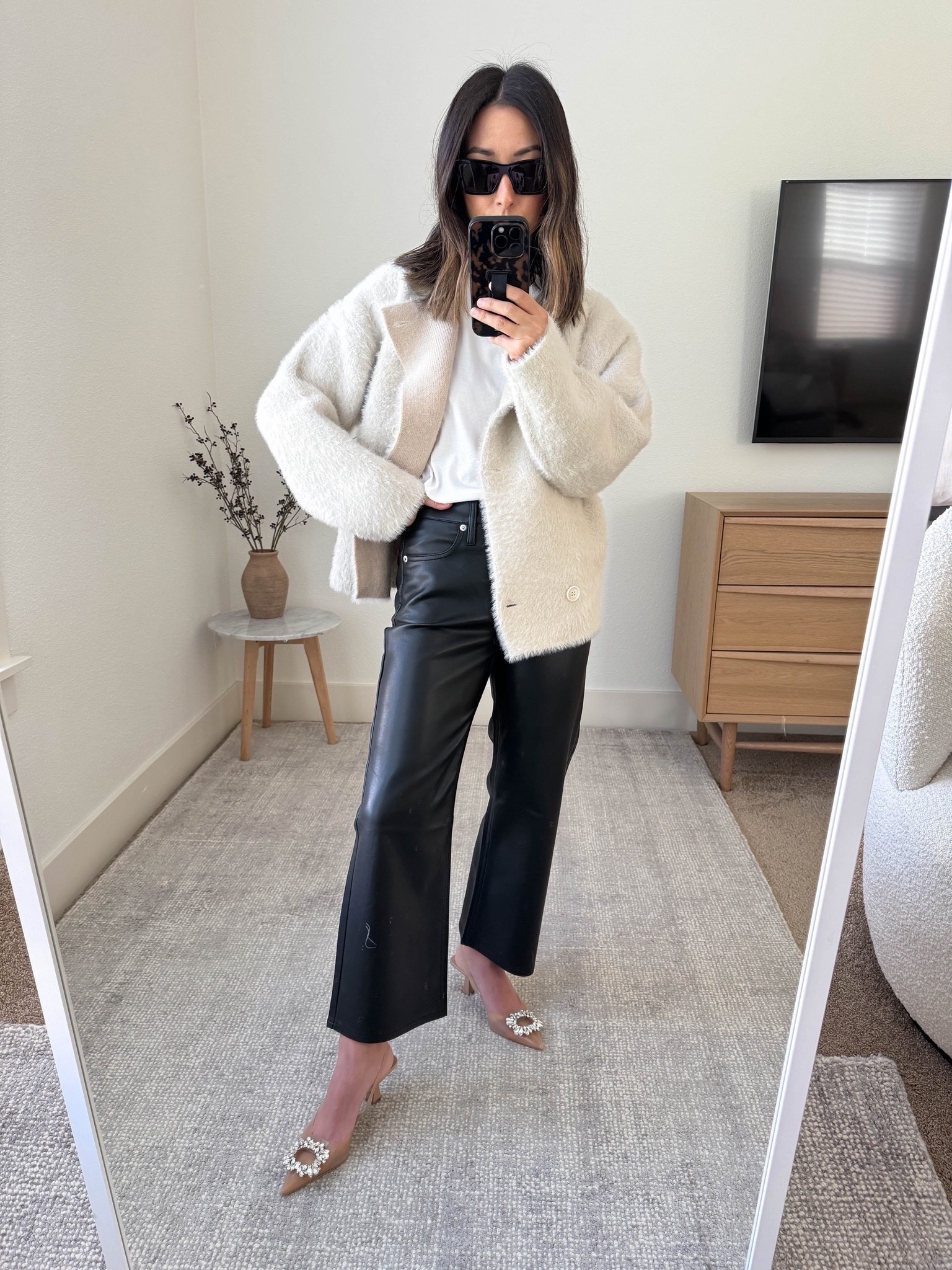 J.crew double faced wool jacket. On sale! This piece is stunning!!! Also wearing my new j.Crew slim wide faux leather pants. So in love with these. I sized up. 

J.crew jacket xxs
Everlane tee medium
J.crew faux leather pants petite 25
Zara heels 5 (old)
YSL sunglasses 

Fall outfits, petite style, fall fashion, fall shoes



#LTKCyberWeek #LTKsalealert #LTKHoliday