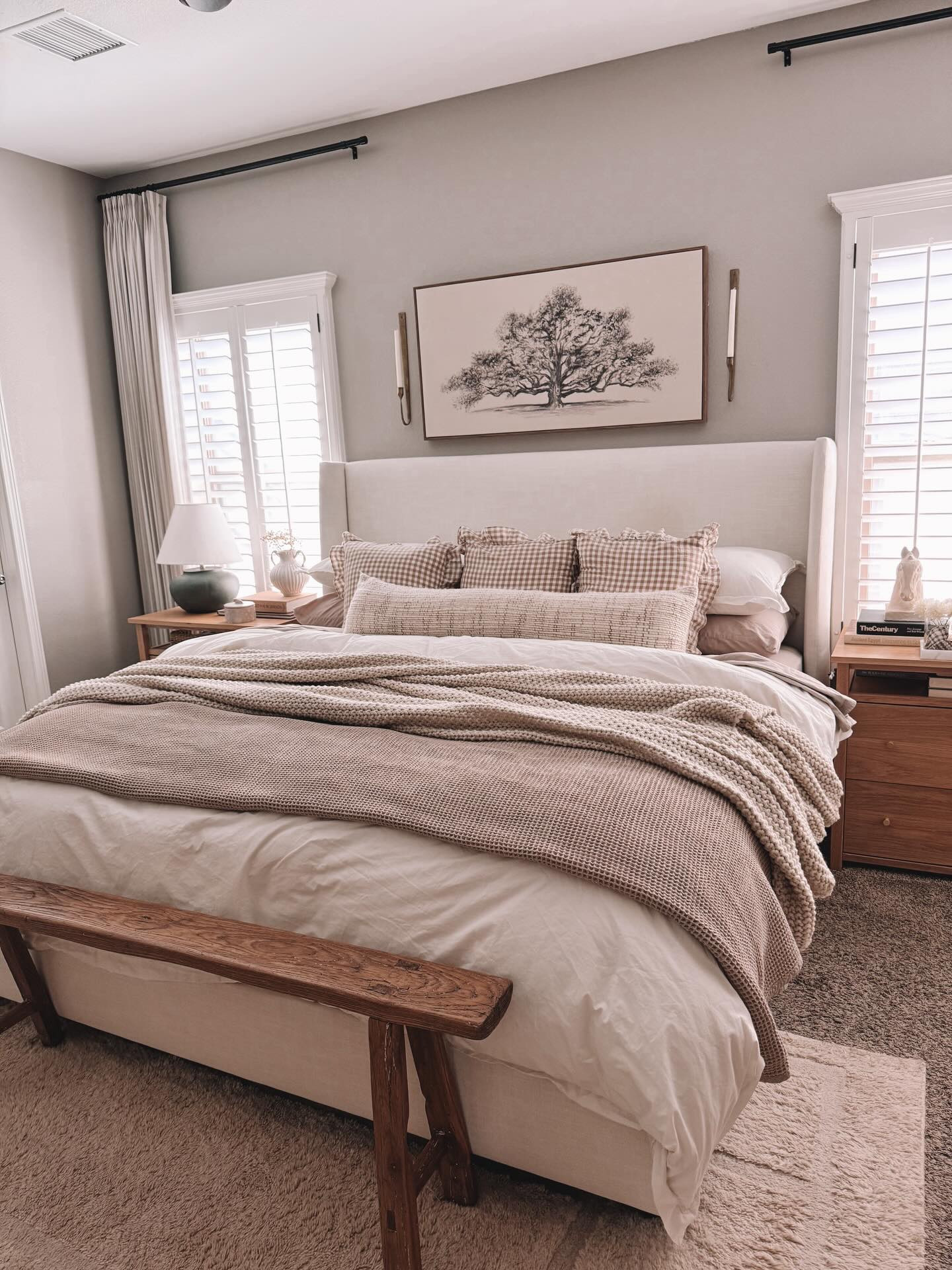 It’s a loud and crazy world we live in and I am grateful to be able to create and clean,safe and cozy home for my family to come home to everyday. Intentionally thought out using calming colors to help you relax, organized to keep chaos out and our favorite things that allows us to recharge and enjoy our time at home. What are your favorite ways to make house a home?

#homedecorating #homeorganization #neutralhome #homestyle