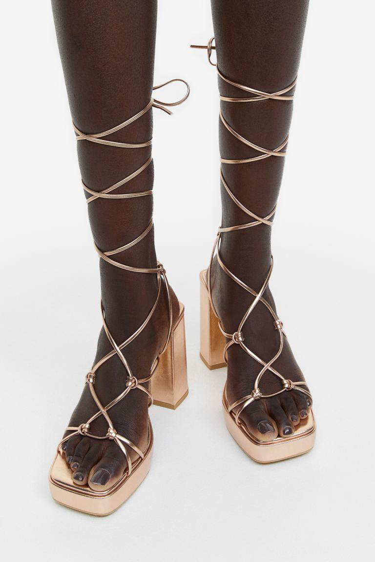 Sandalias de plataforma con tacón cuadrado | H&M (FR, IT, ES, PT, BE)