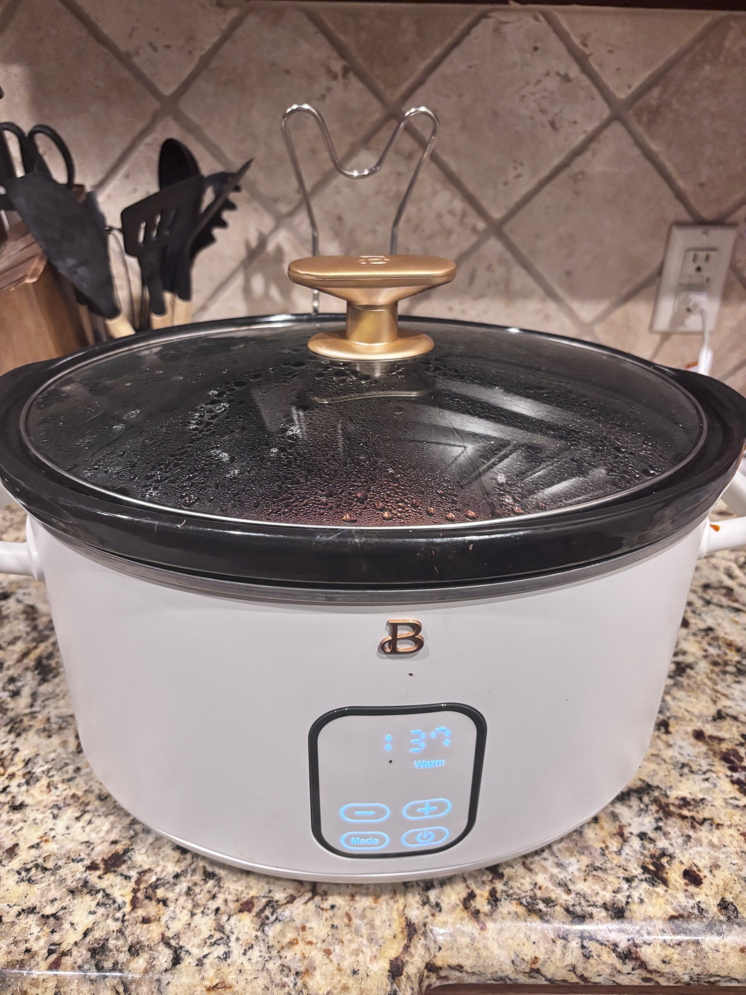 Absolutely stunning crockpot!  This crockpot Is not omly beautiful, but it cooks everything really well.  I love the touch screen and the lid holder.  Get it now for the lowest price!

#crockpot #beautifulcrockpot #whitecrockpot


#LTKFindsUnder50 #LTKGiftGuide #LTKHome