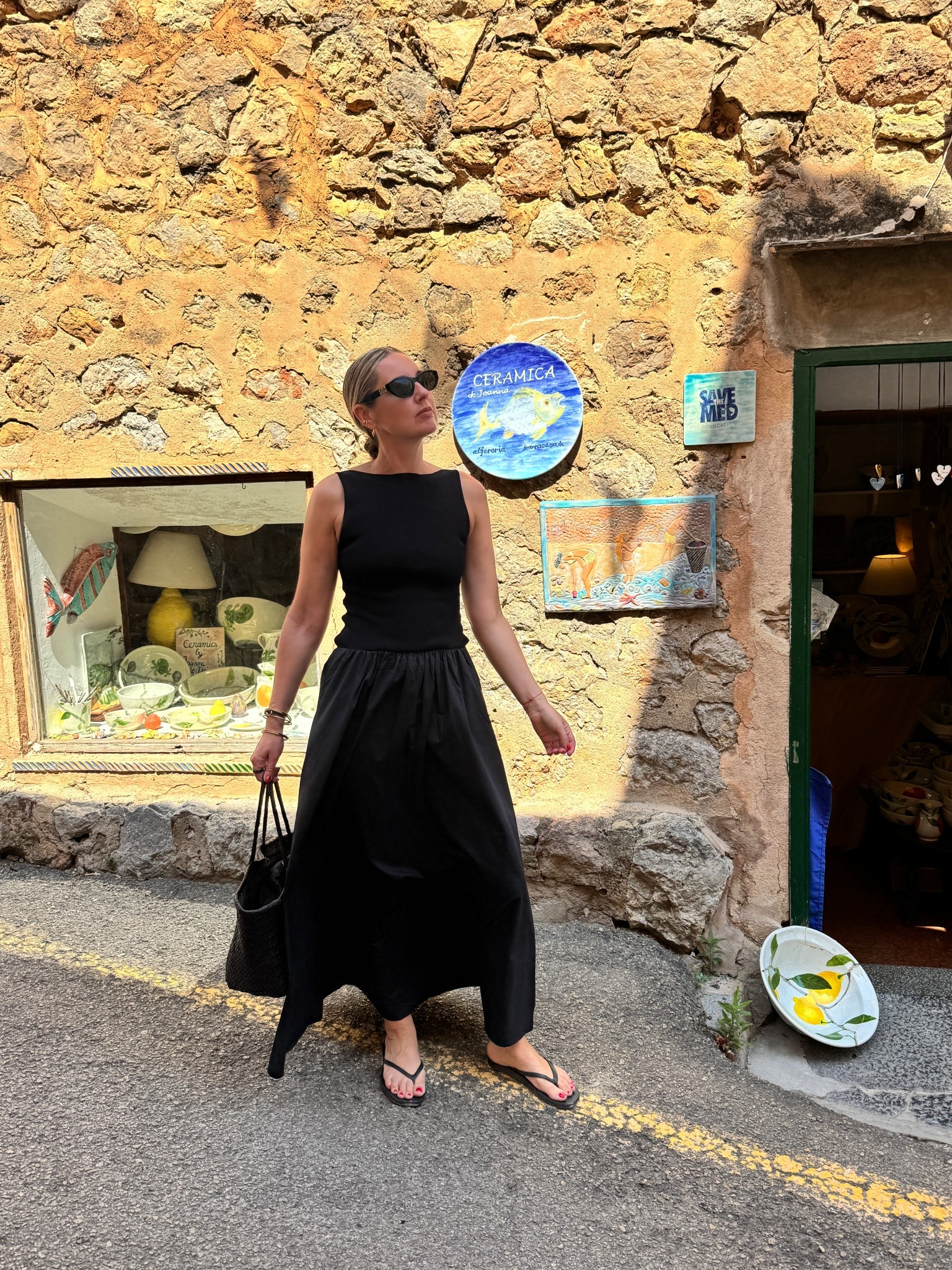 Dinner Outfit In Mallorca 🖤

Dress | holiday | travel | outfit | bag | flip flops | sunglasses | Wishlist | 


#LTKdatenight #LTKuk #LTKsummer