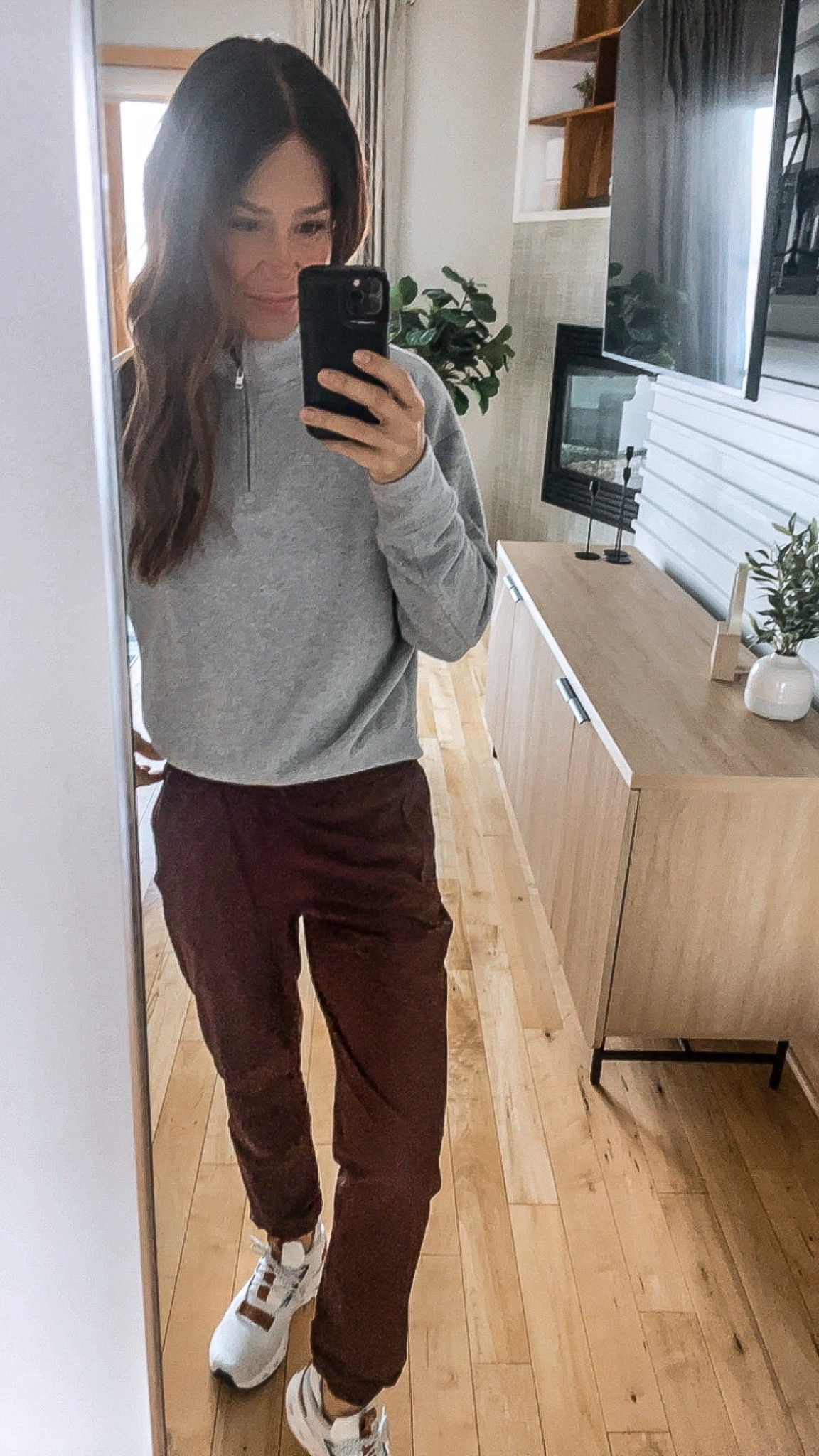 Sick of living in tight leggings or feeling frumpy in oversized sweats? Same. 😅

These lightweight, high-waisted joggers are the perfect in-between. They’re breathable, super comfortable, and still look put-together. Perfect for workouts, travel days, watching your kiddos play sports and running errands — basically everywhere.

If you want something comfy that doesn’t feel sloppy, these are it.

Pants: xs regular (they do come in petite/tall length too)
Tops:xs
Bra: small
Shoes: try to size 8

#LTKootd #LTKTravel #LTKmomlife