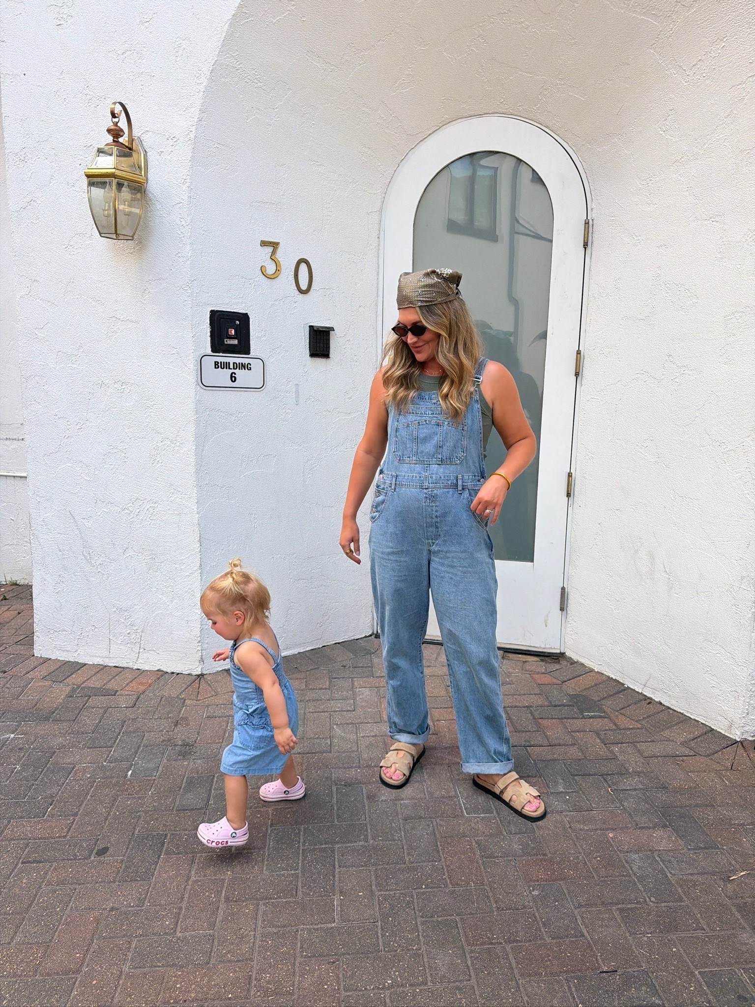 Easy mom on the go outfit: these overalls from Abercrombie! Will be even better when cooler days day this fall 

Abercrombie outfit, mom ootd, mom outfit inspo, denim overalls, overall styling

#LTKootd