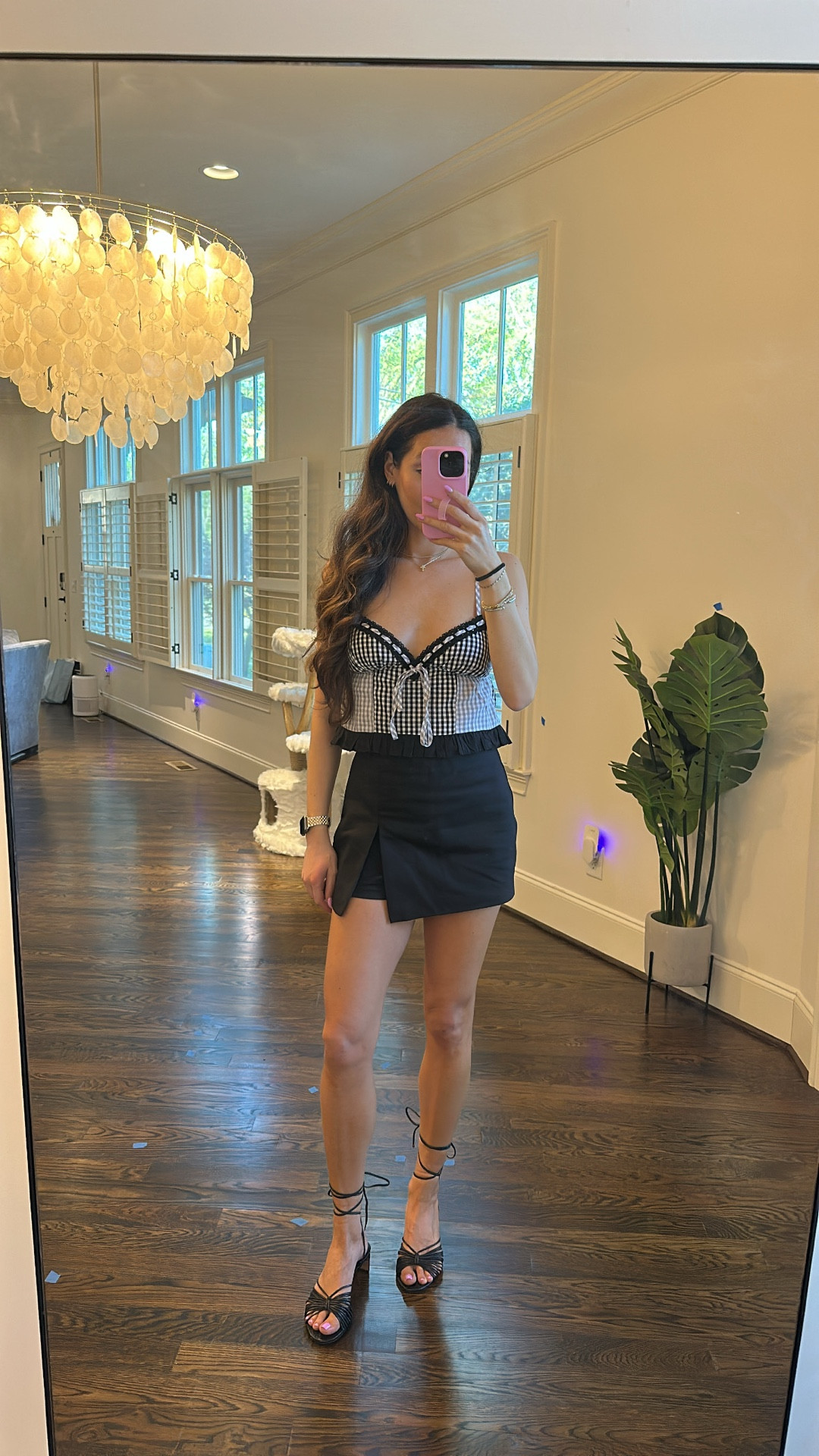 Spring looks
Spring outfits
Date night look
Vacation 