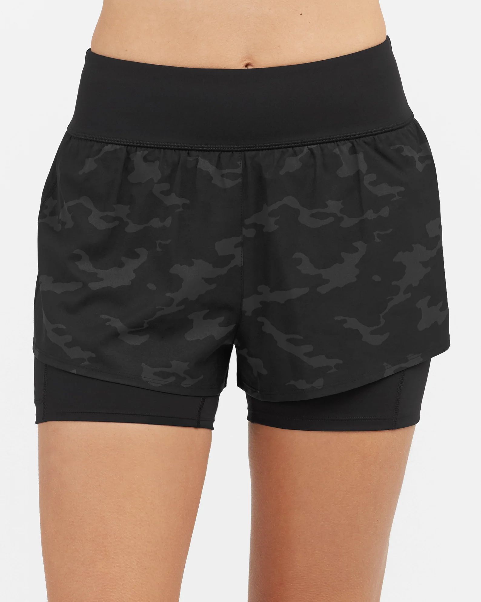 The Get Moving Short, Camo | Spanx