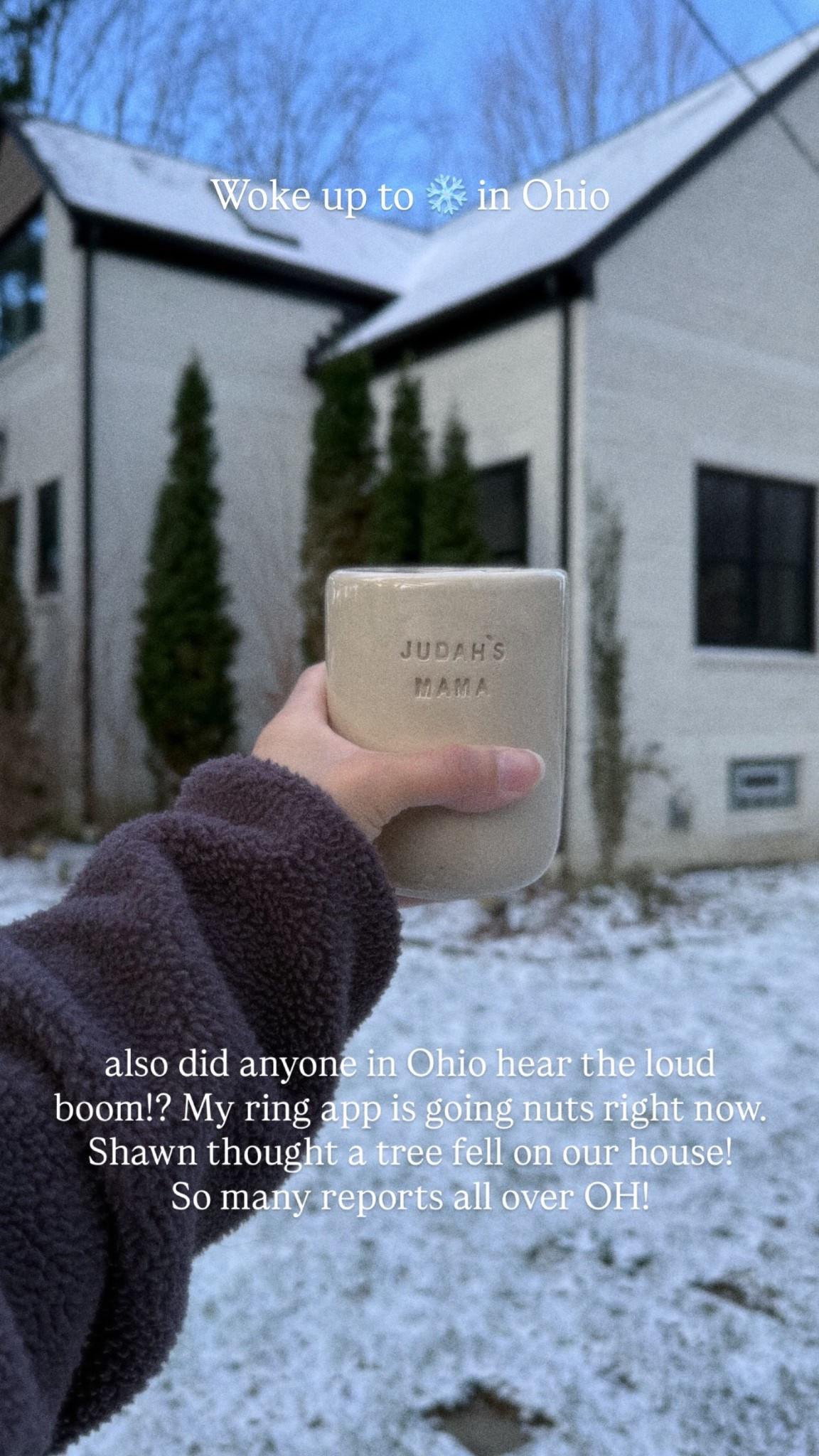 Woke up to ❄️ in Ohio  also did anyone in Ohio hear the loud boom!? My ring app is going nuts right now. Shawn thought a tree fell on our house!
So many reports all over OH!