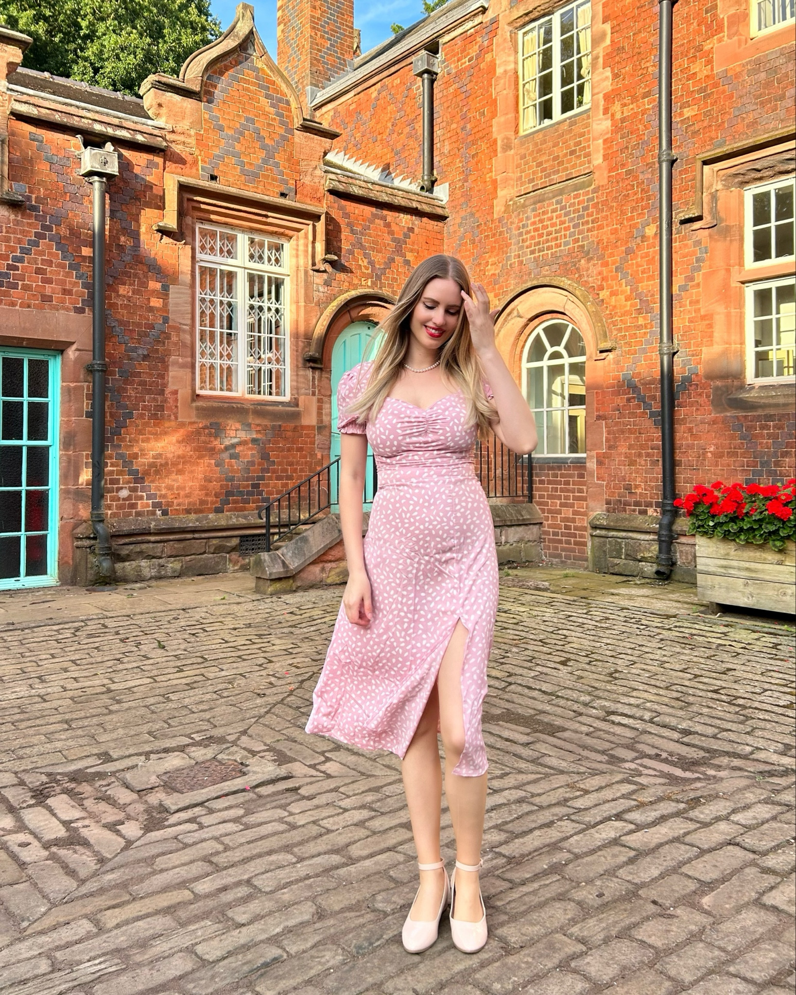 Pink midi dress with puff sleeves by Beachsissi 🌸💕

#LTKsale #LTKstyletip #LTKautumn