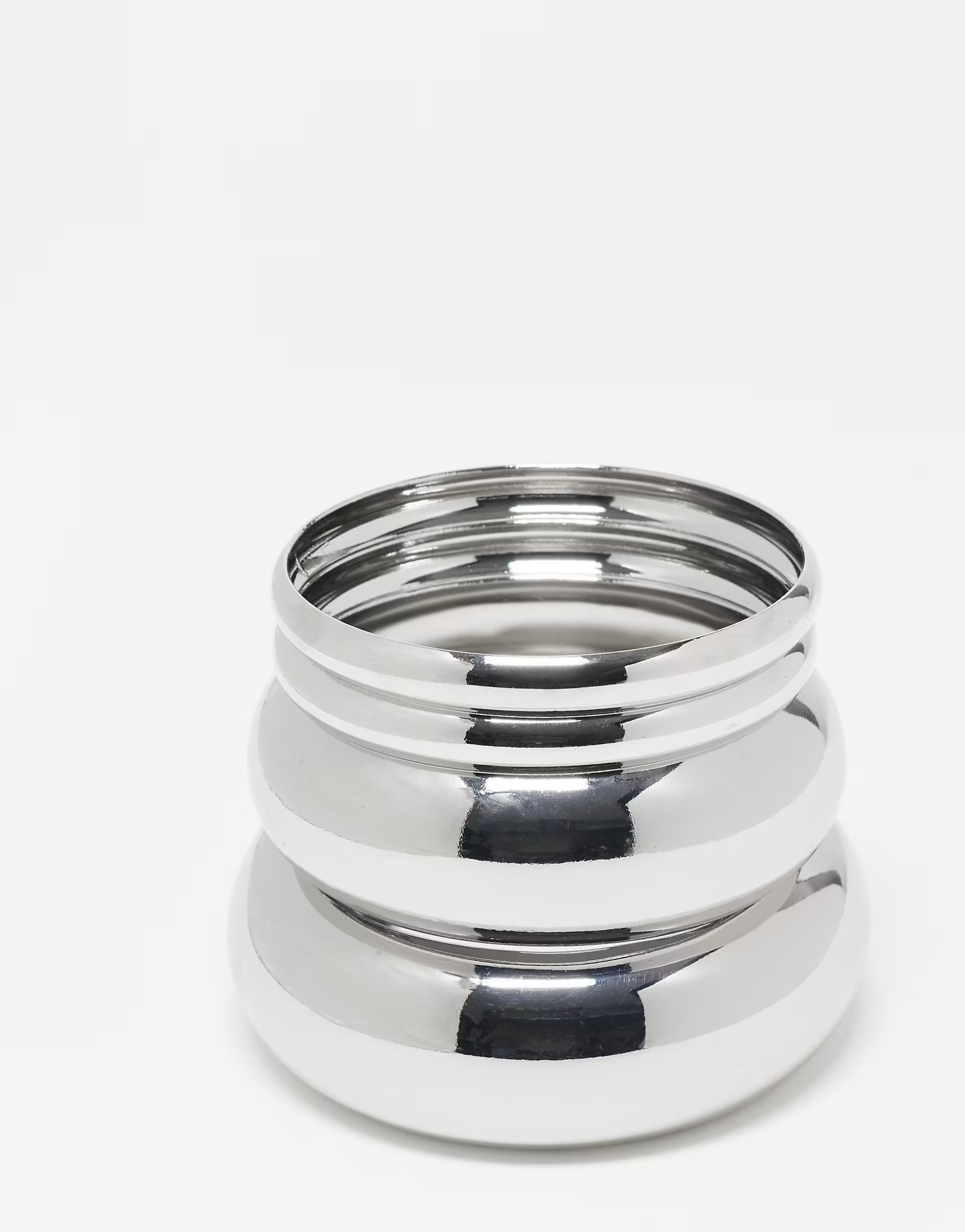 ASOS DESIGN pack of 4 bangle bracelets in mixed design in silver | ASOS | ASOS (Global)