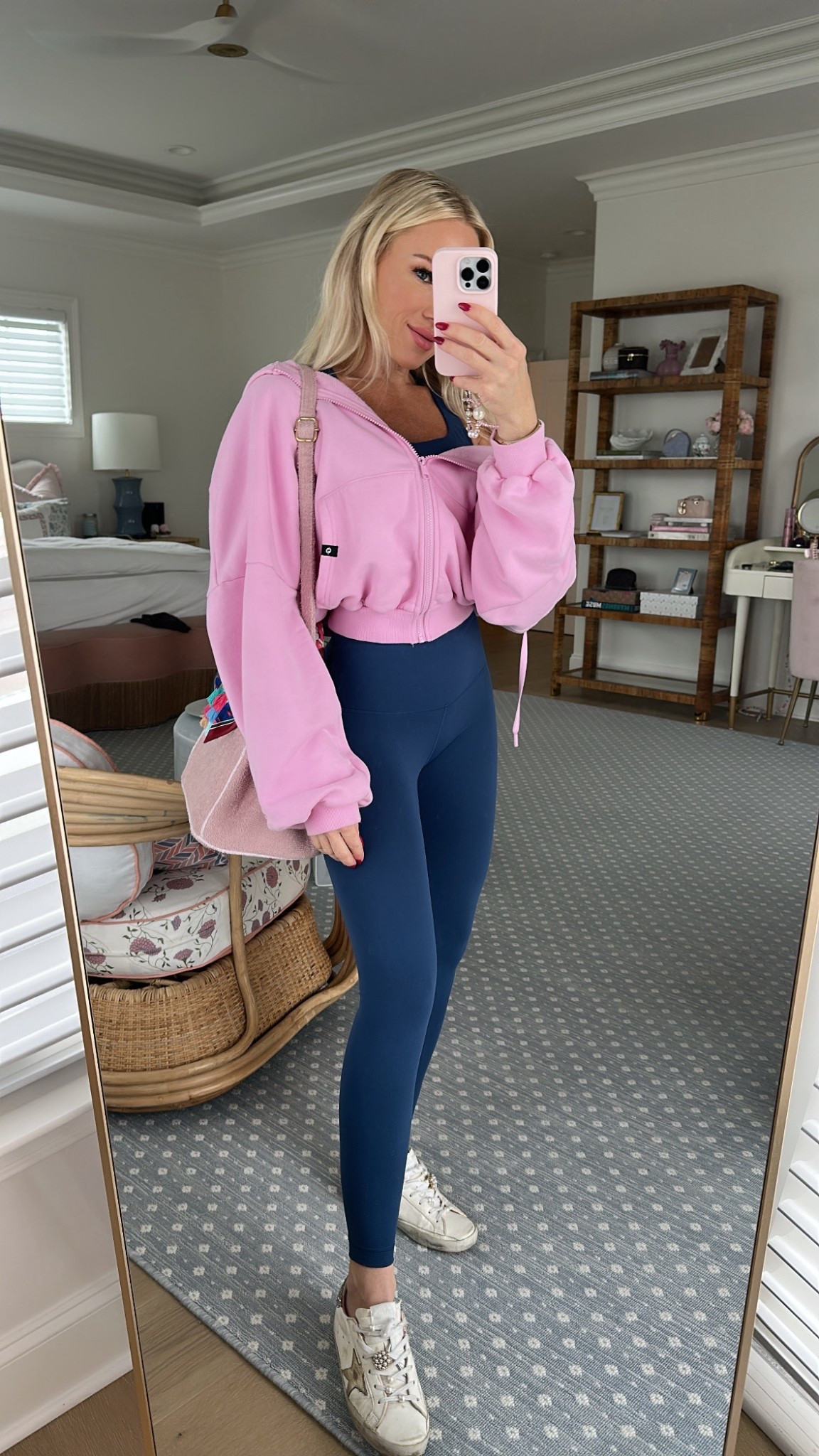 Popflex cloud hoodie 

#LTKStyleTip #LTKSeasonal #LTKActive