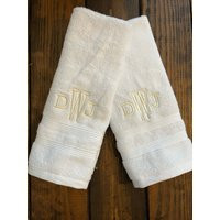 Monogrammed Hand Towel Set Personalized White Towels | Etsy (US)