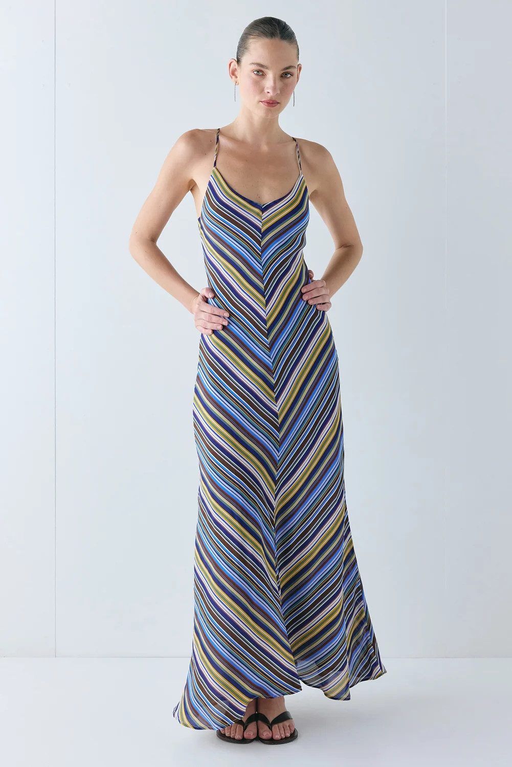 Ayla Maxi Dress Parallel | VRG Grl