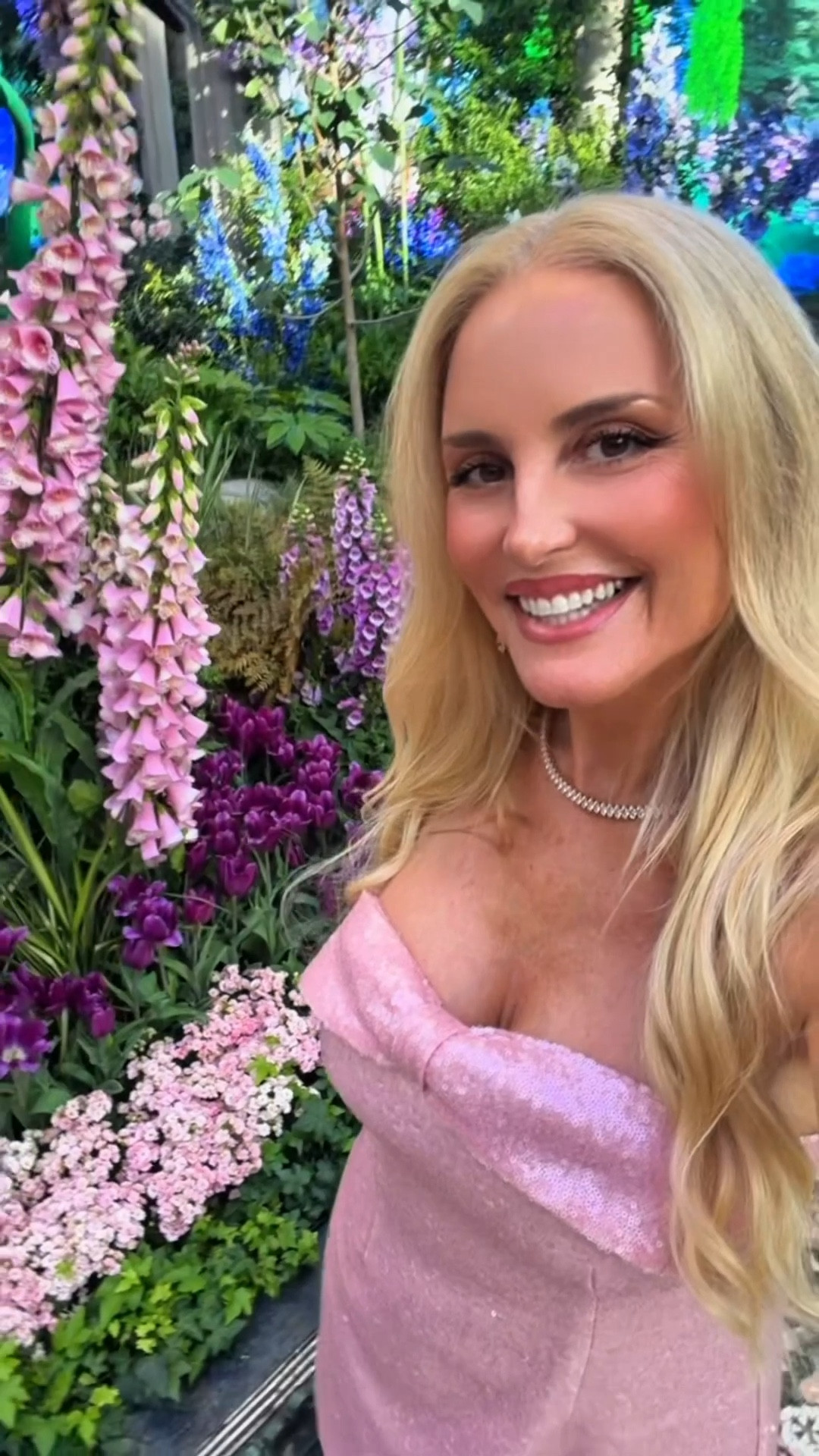 Spring has arrived in Vegas & the Bellagio looks more beautiful than ever! 🌸🌿🦋🌷 The spring display runs until June 6  🌸🕊️ Also I can't stop wearing pink for my bday month 🙌🏼💗🌸🌷 This dress is so fun for Vegas or for a birthday dinner or special occasion. I always love a little sparkle & the cute bow & flattering a-line shape make it perfection 🤩 I paired my dress with all gold accessories for a soft & feminine look  🎀🌸🌷💕 

#LTKdayinmylife #LTKootd #LTKgrwm