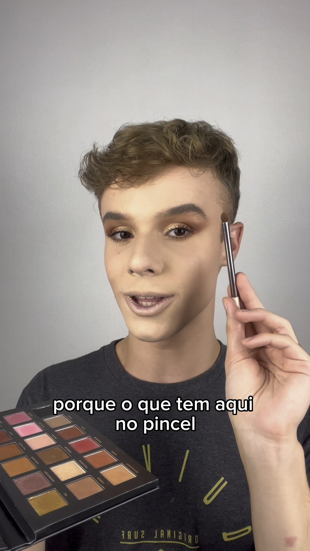 Como fazer contorno de boca usando sombra invés de lápis de boca 💋💋💋


#LTKFind #LTKbrasil #LTKbeauty