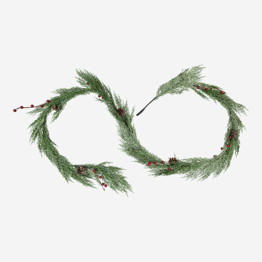 Green Pine & Berry Christmas Garland 275x12cm | TK Maxx