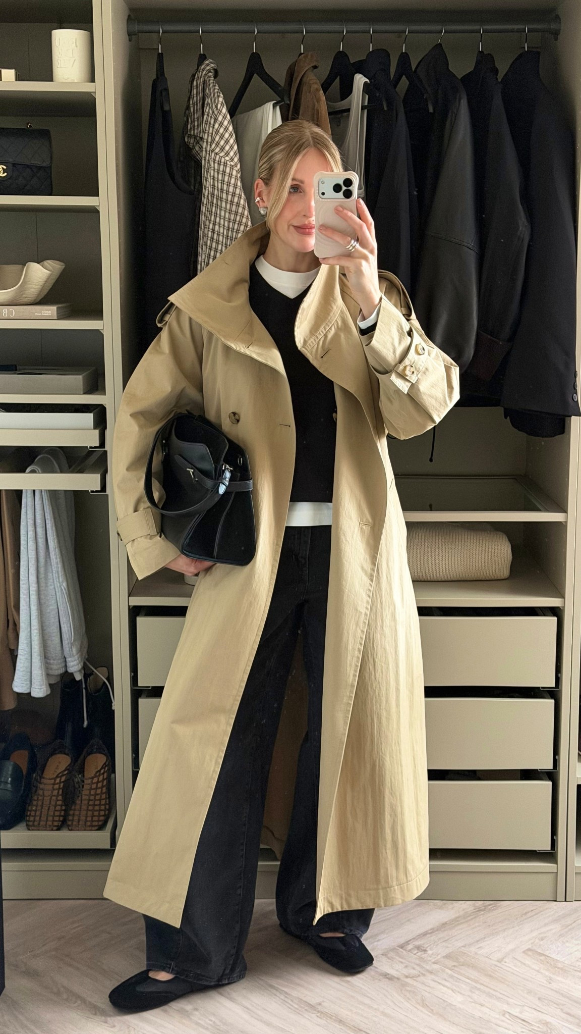 Spring outfit women 

Arket trench coat 
Levi’s barrel leg jeans 
Mary Jane trainers 
Le Tanneur Emie bag large 

#LTKbag #LTKspring #LTKuk