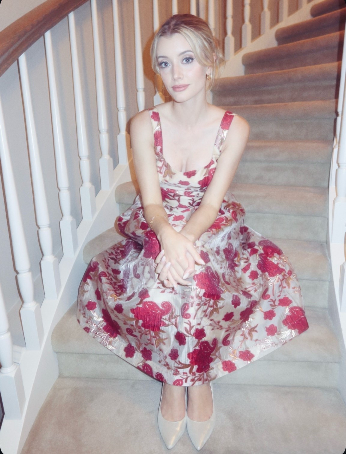 Holiday party dress
Christmas dress
Christmas Eve
Red and gold dress 


#LTKgrwm #LTKHoliday #LTKSeasonal