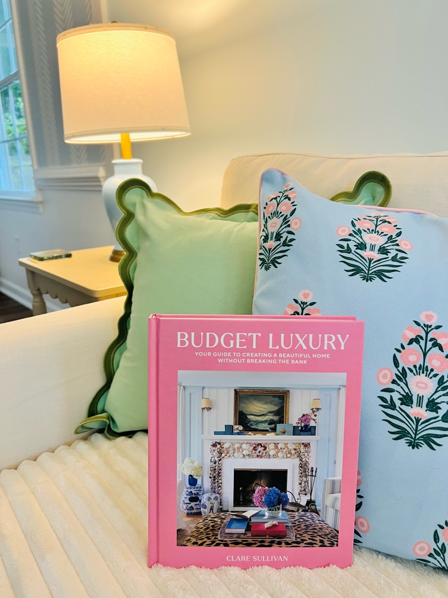 Coffee Table Book || Pink Book || Home Decor Book || Home Inspiration || Grandmillennial || 

Budget Luxury book by Clare Sullivan 📖

#LTKHome