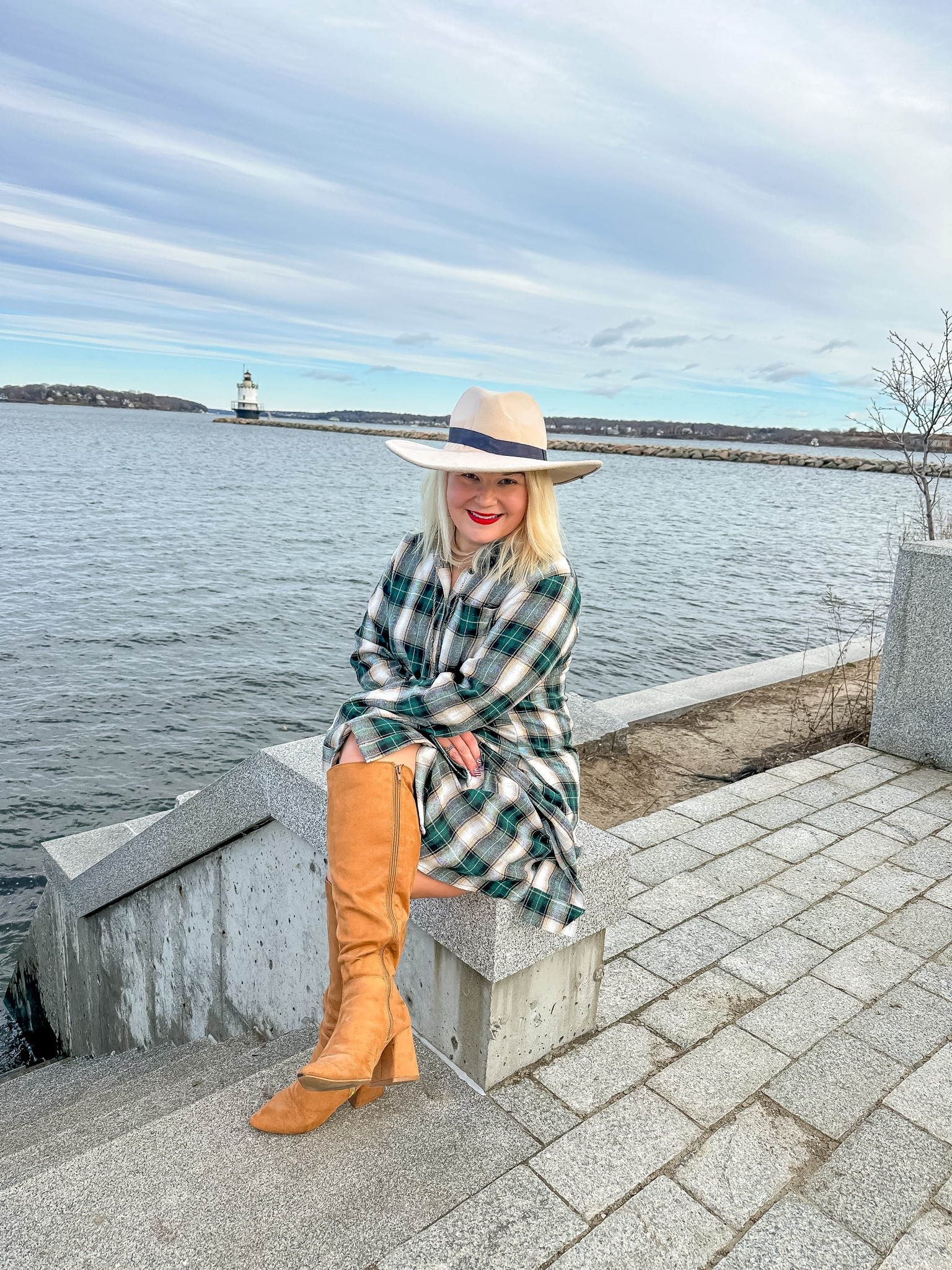 Still rocking this flannel dress. It is such a great piece for the winter!

#LTKworkwear #LTKSeasonal #LTKstyletip