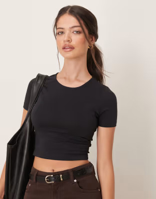ASOS DESIGN fitted crop t-shirt in black | ASOS (Global)