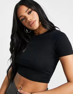 ASOS DESIGN fitted crop t-shirt in black | ASOS (Global)