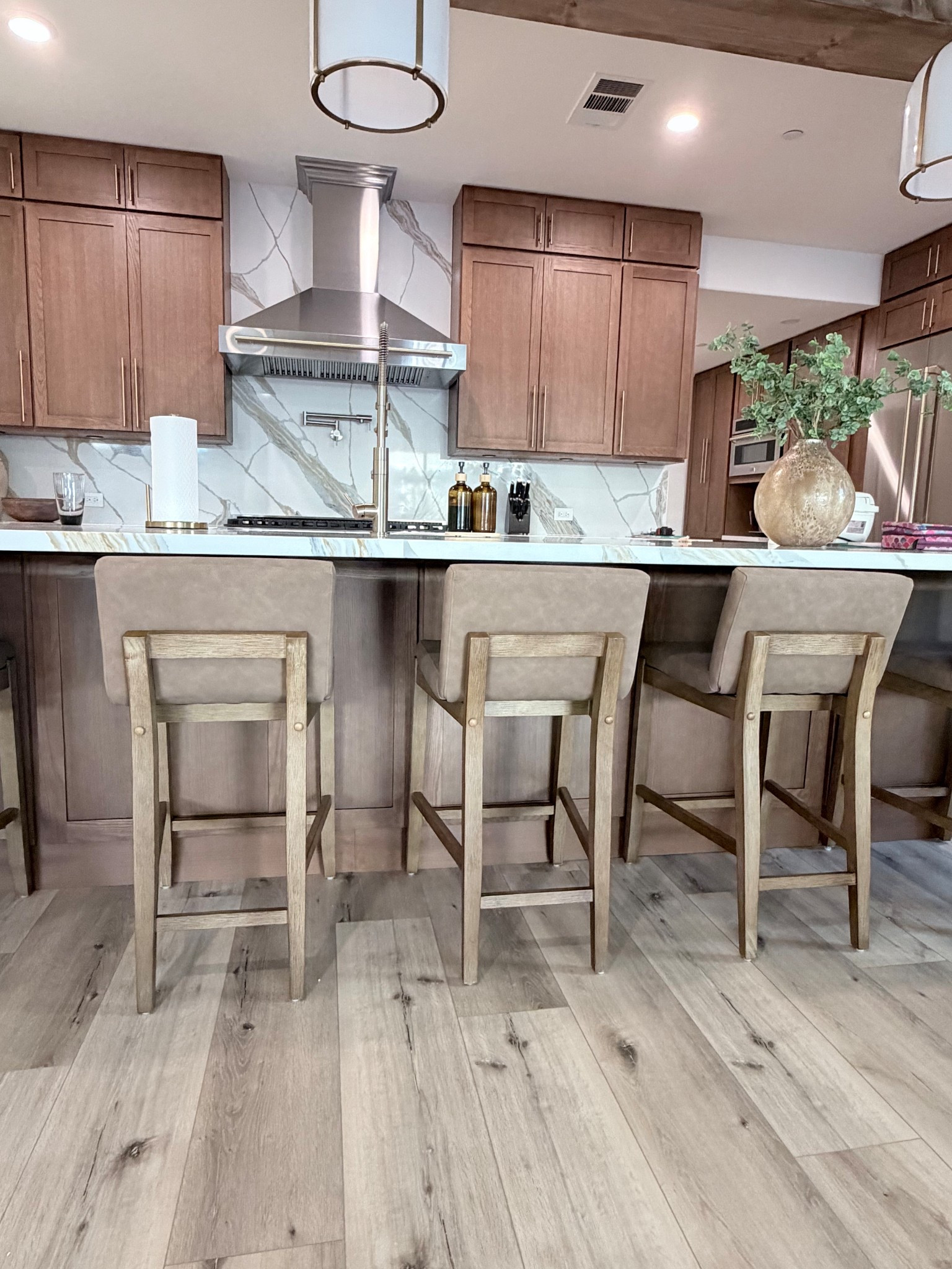 Love my new barstools 

#LTKHome