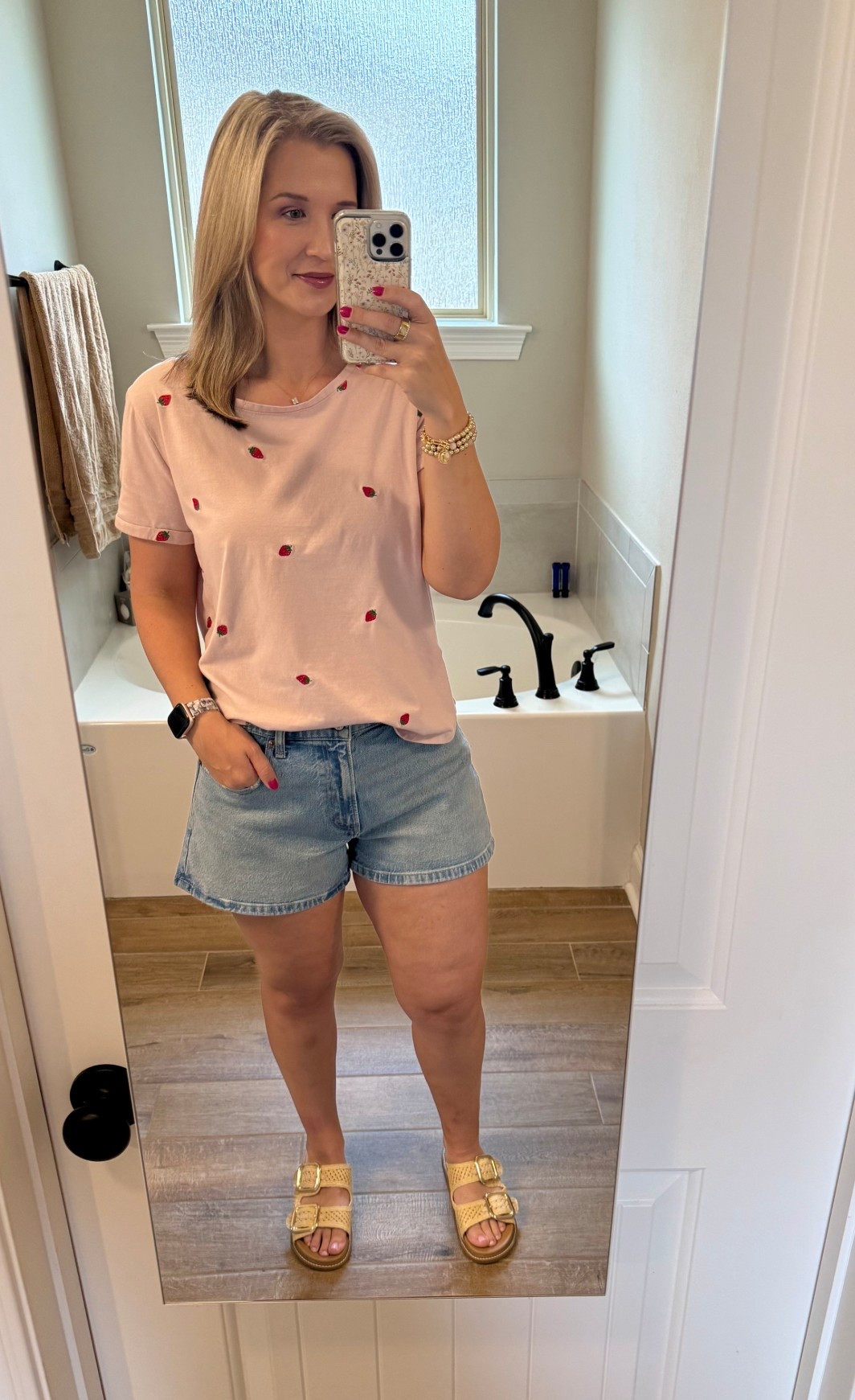 Last day for @abercrombie ‘s sale! Use code SPRINGAF for an extra 15% off!

#LTKSaleAlert #LTKootd #LTKgrwm