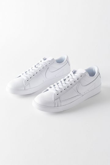 Nike Blazer Low LE Sneaker | Urban Outfitters (US and RoW)