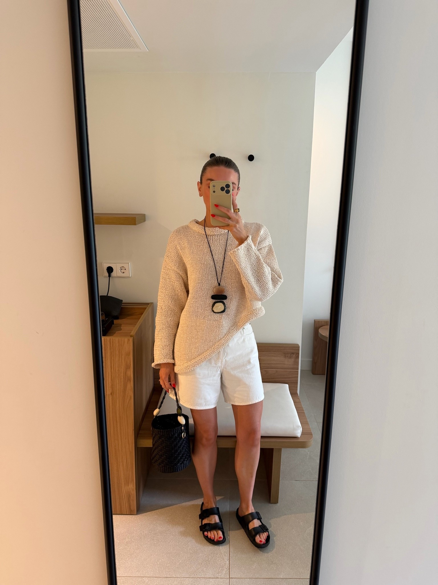 Small in the Zara asymmetric jumper (mine is the £49.99 one) 
Zara pendant necklace 
Abercrombie denim shorts _ I wear the 26
Sense Studio bag 
Birkenstock sandals