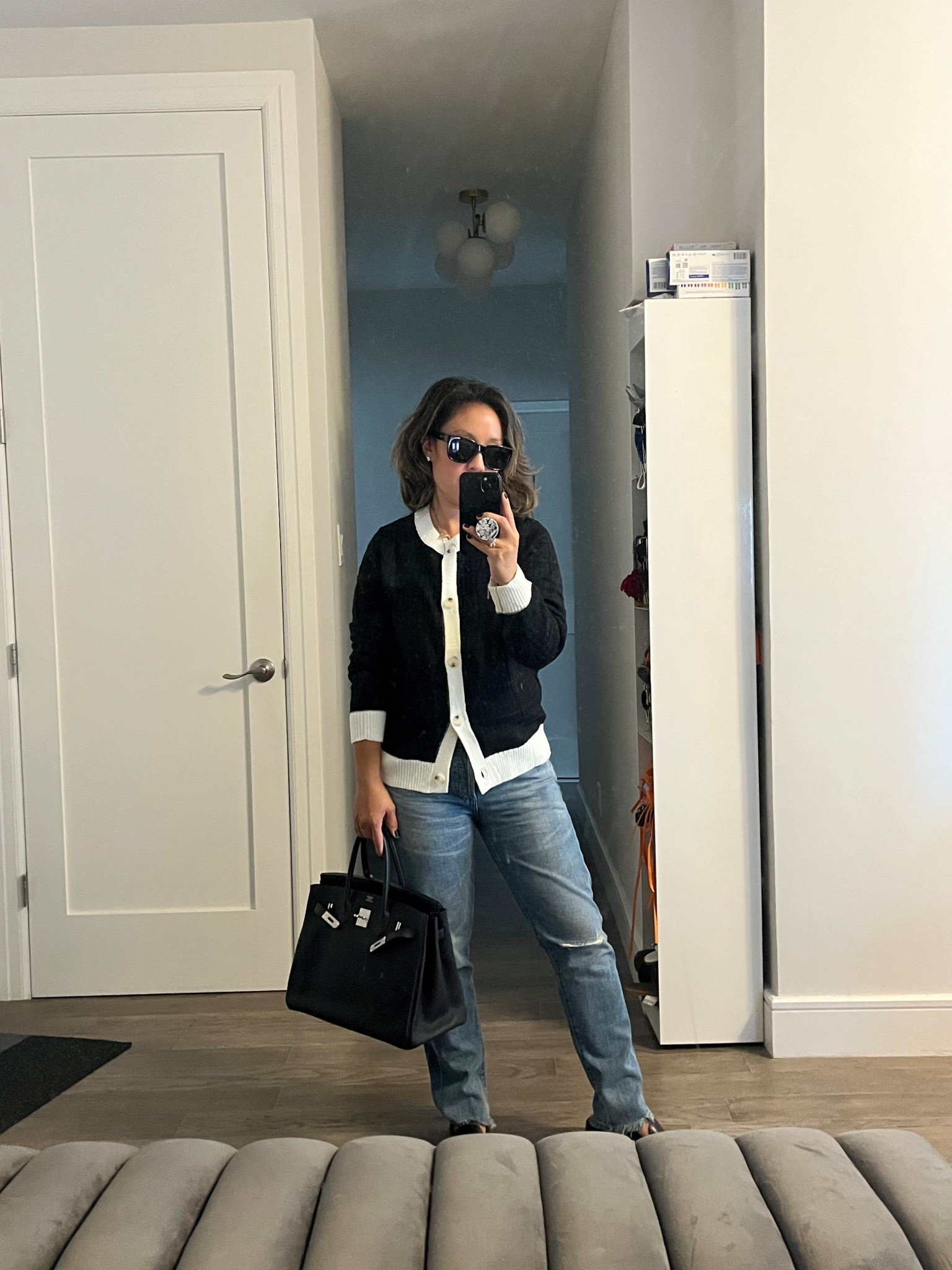 Sweater weather. I’m looking put together for not a lot of money. Spend on the pieces you will wear again and again. Save on the seasonal pieces that may or may not stay with you forever. I’m wearing an xs cardigan and a 26 in the jeans. Shoes are a 37. Designer. I will link a more affordable pair.

#LTKStyleTip #LTKFindsUnder50 #LTKFindsUnder100