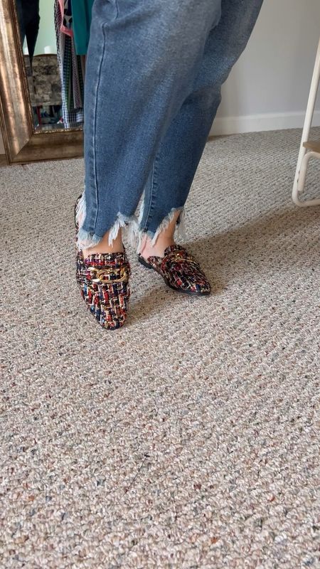 The Nordstrom sale is open to everyone now! This is the sale where I typically buy all my fall shoes for the season. 🍁

Here are my top picks! 
@stevemadden Cassady Loafer Mule in Tweed - size up a half size 
@openedit Kristina Pointed Toe Mule in Black - TTS
@dolcevita Ramsom Western Boot in Dune - size up a half size 
@stevemadden Blair Cap Toe Ballet Flat in Tan - size up a half size 
@stevemadden Cassady Loafer Mule in Cognac - size up a half size 

Which style are you grabbing!? 



#LTKxNSale #LTKshoecrush #LTKsalealert